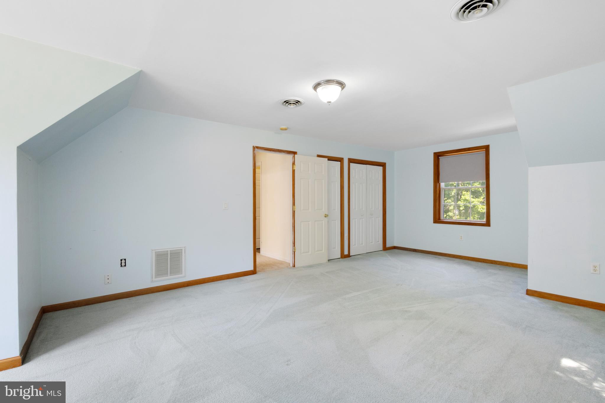 CHESAPEAKE LANDING - Residential