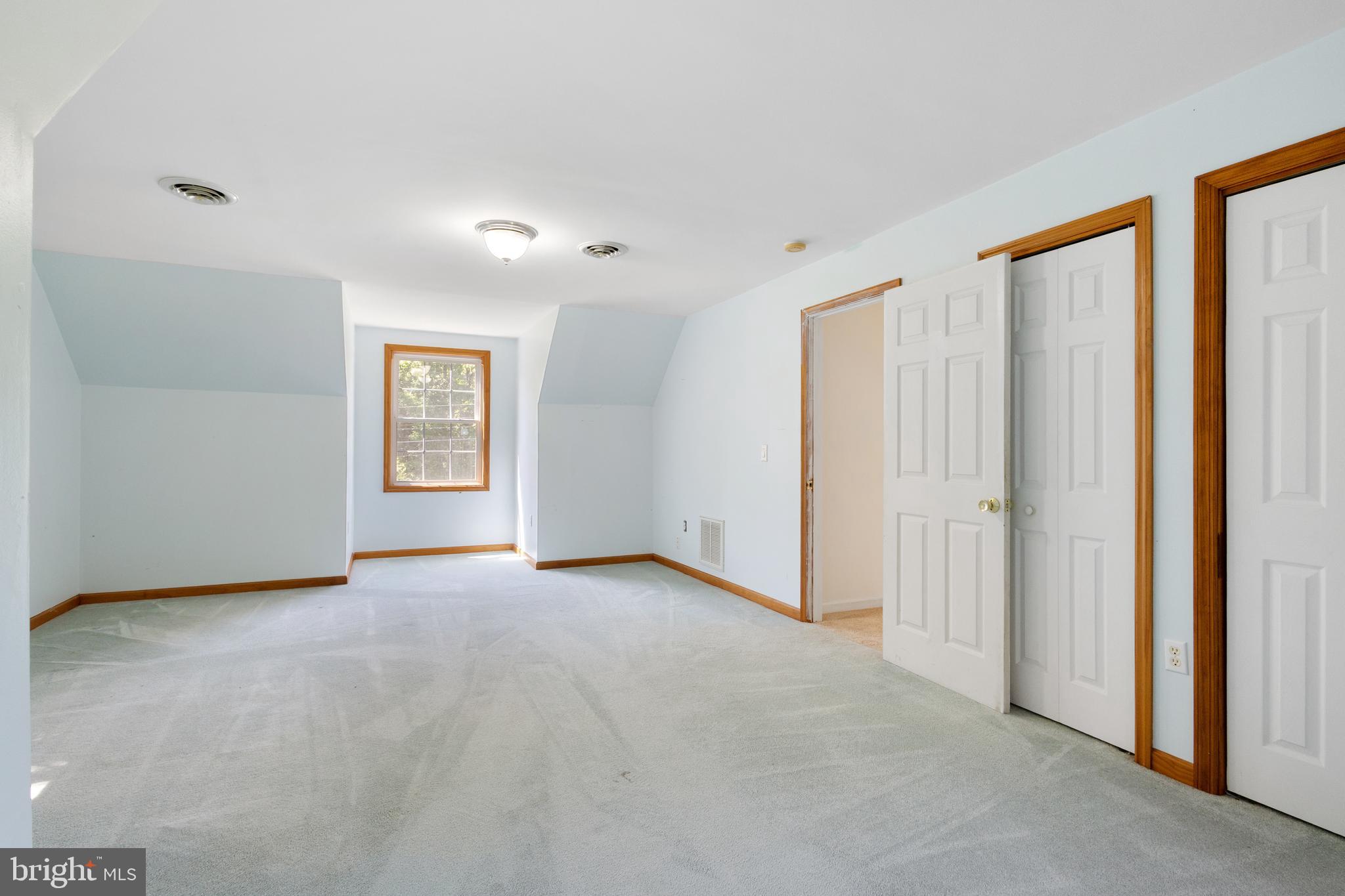 CHESAPEAKE LANDING - Residential