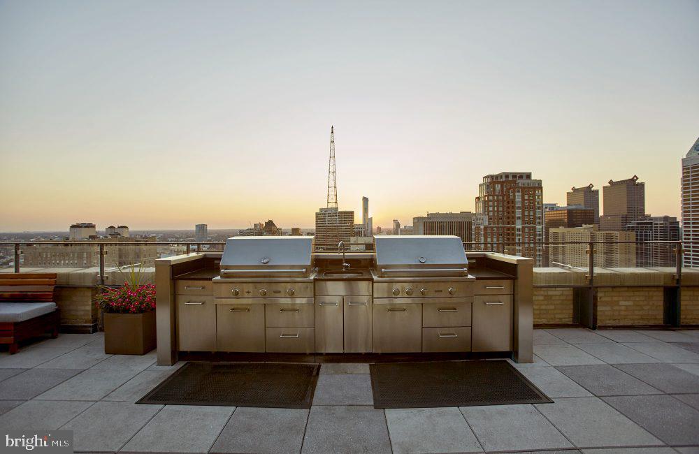 RITTENHOUSE SQUARE - Residential Lease