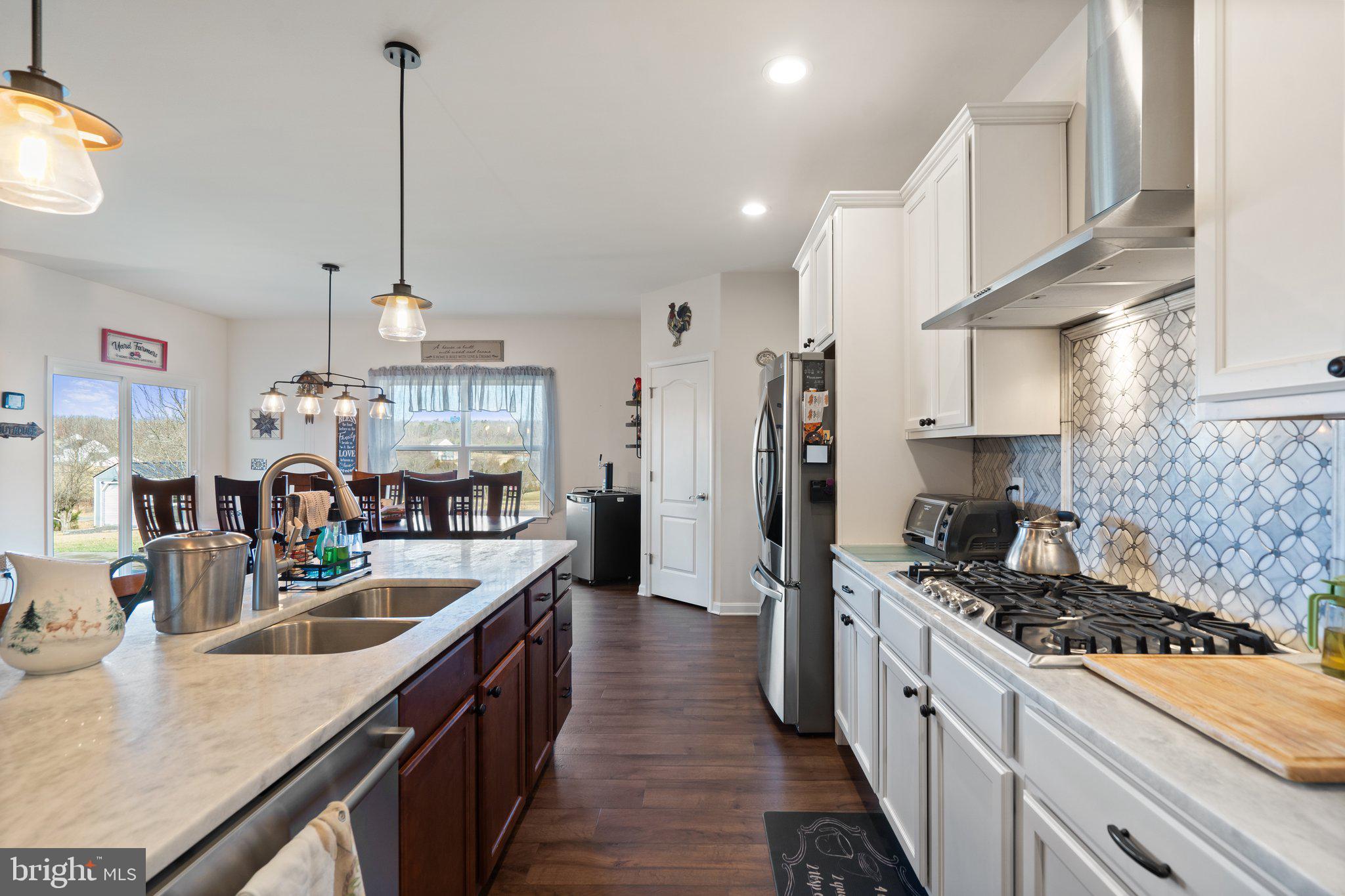 STONE RIDGE ESTATES - Residential