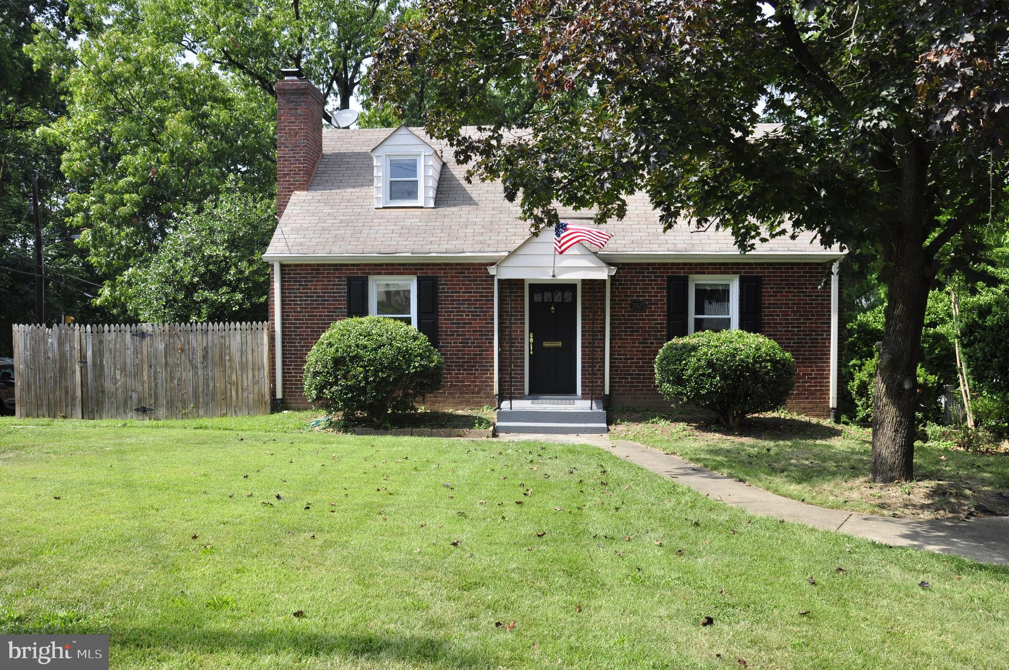 DOUGLAS PARK - Residential Lease