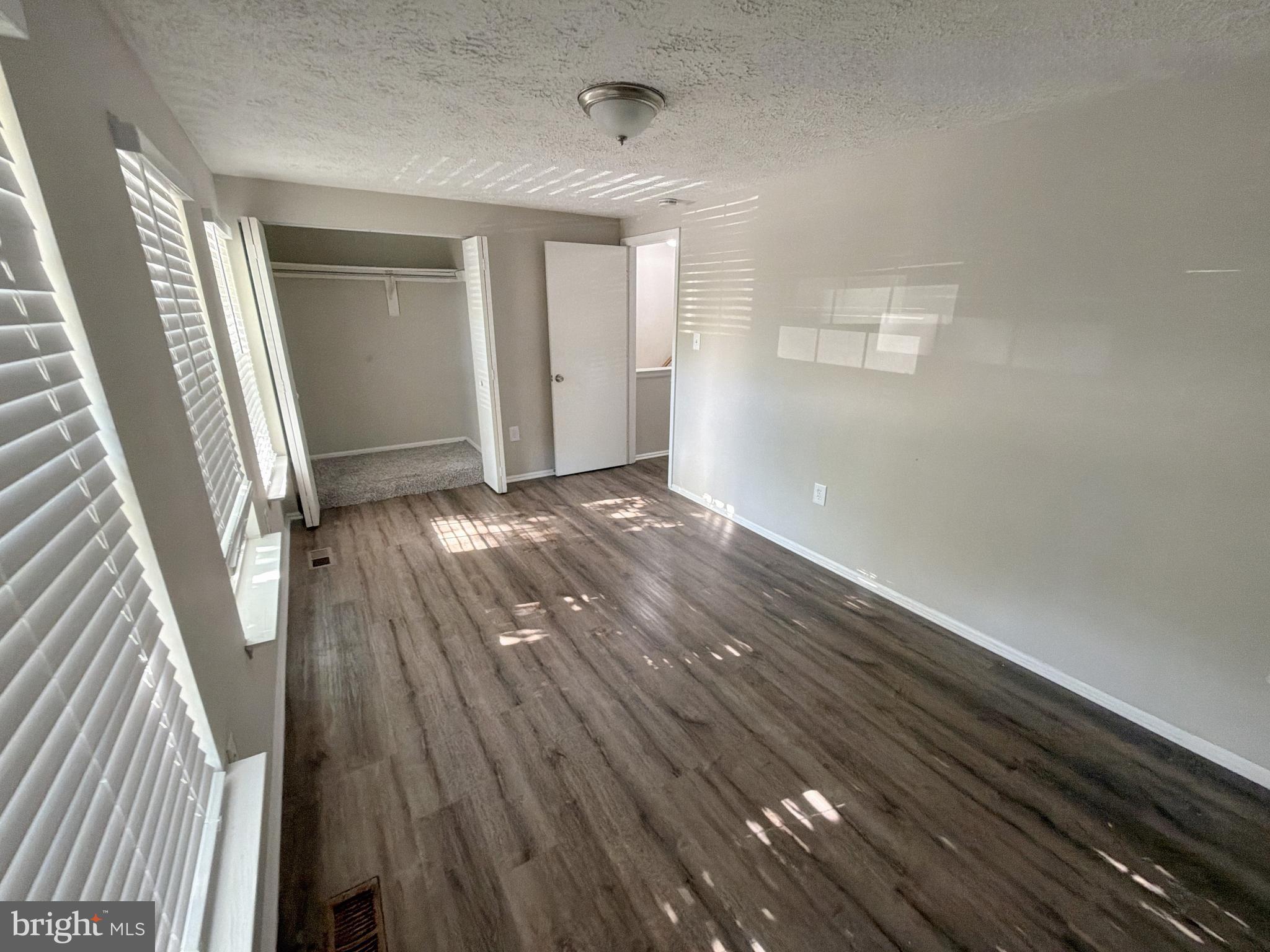 CLINTON PLAZA TOWNHOUSES - Residential