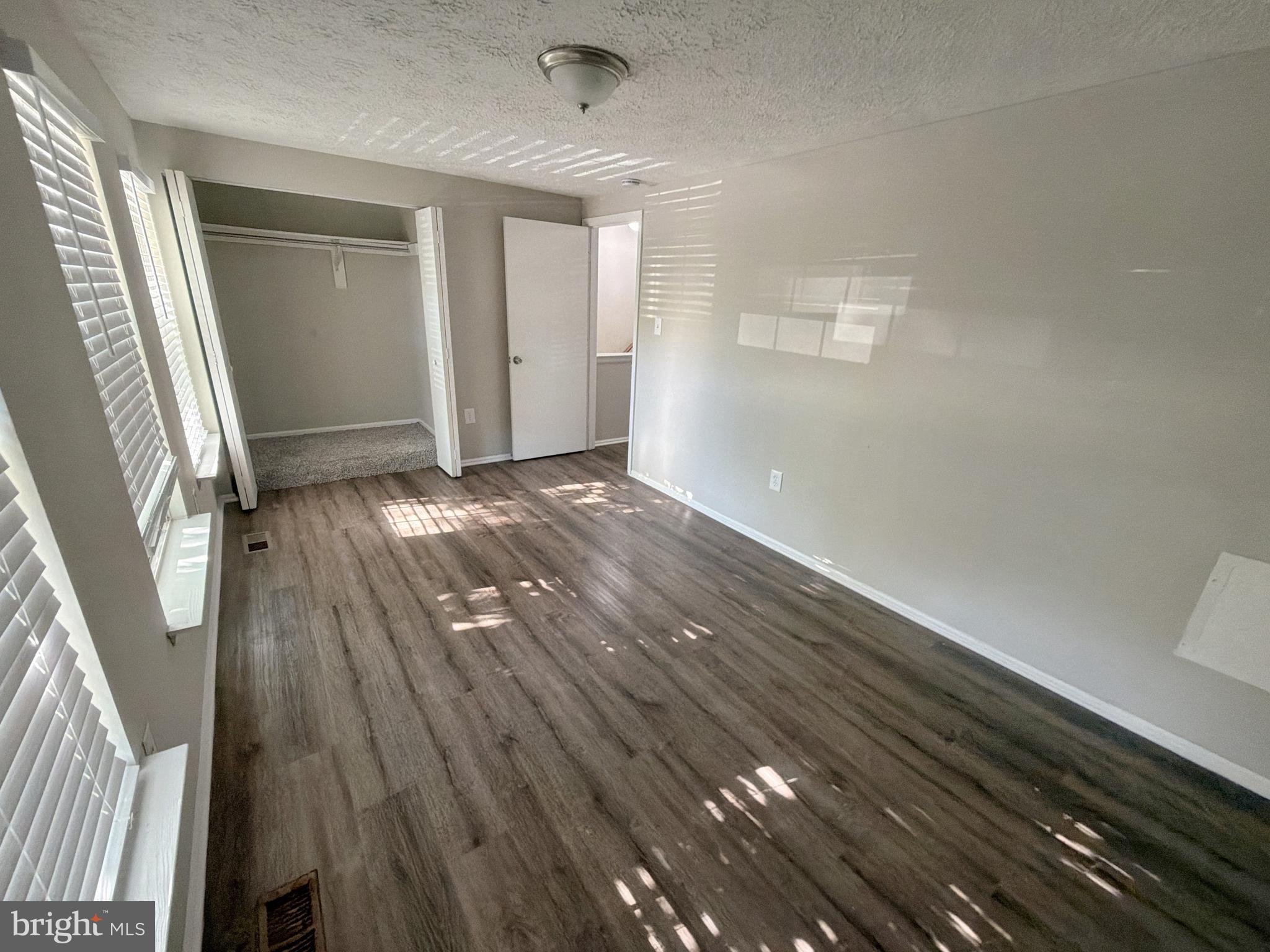 CLINTON PLAZA TOWNHOUSES - Residential