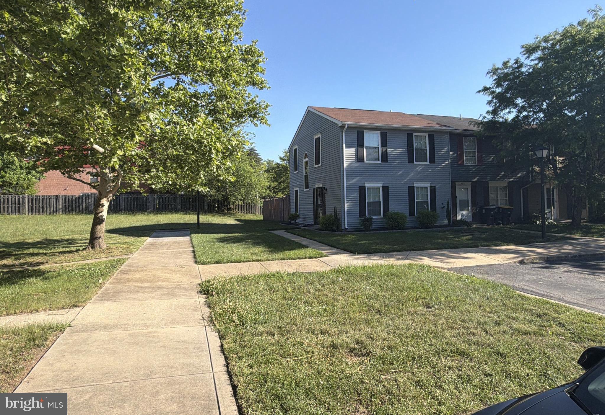 CLINTON PLAZA TOWNHOUSES - Residential