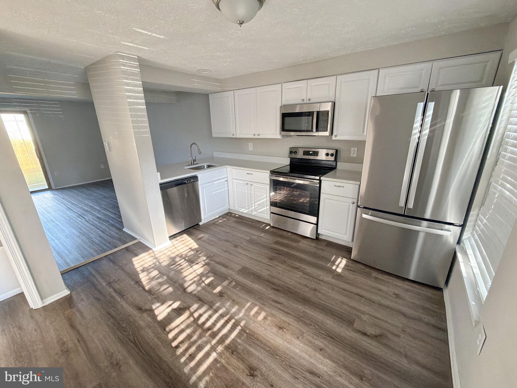 CLINTON PLAZA TOWNHOUSES - Residential