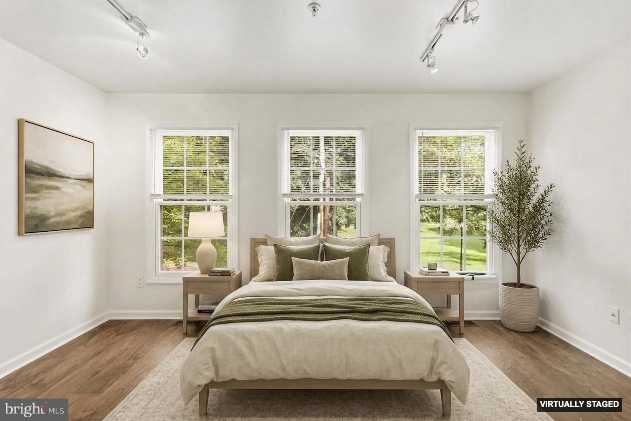 SETON HILL - Residential