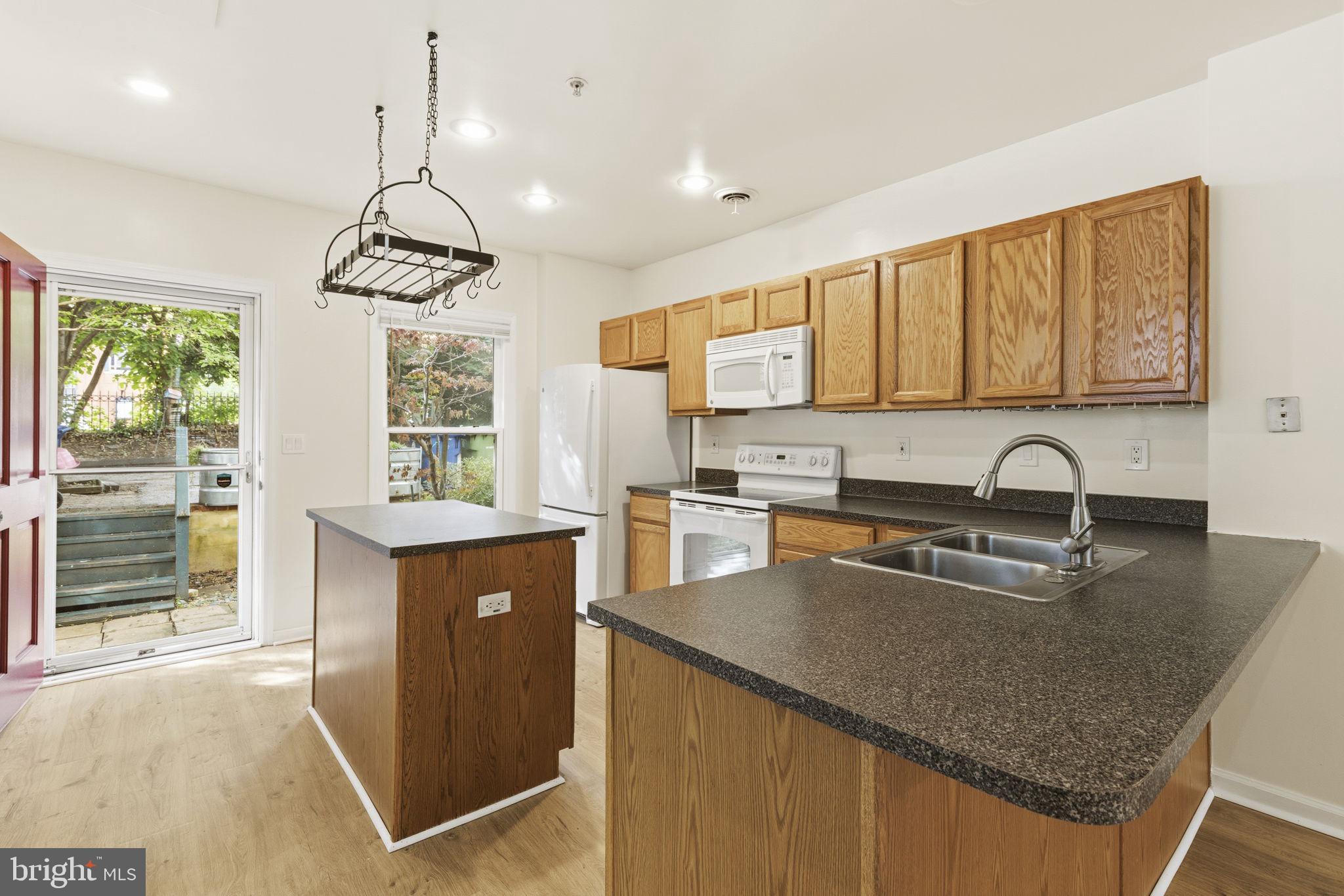 SETON HILL - Residential