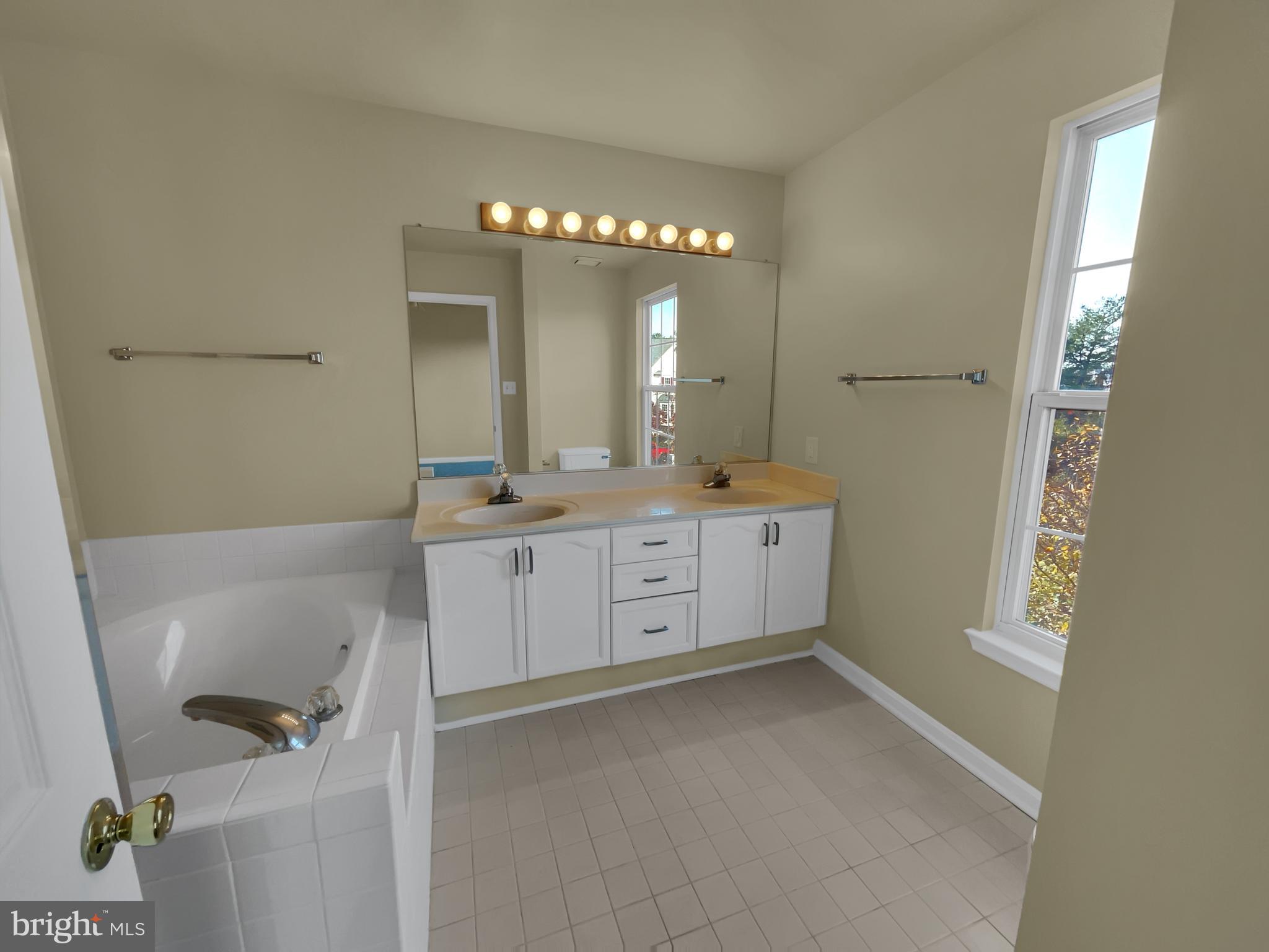 SULLY STATION - Residential