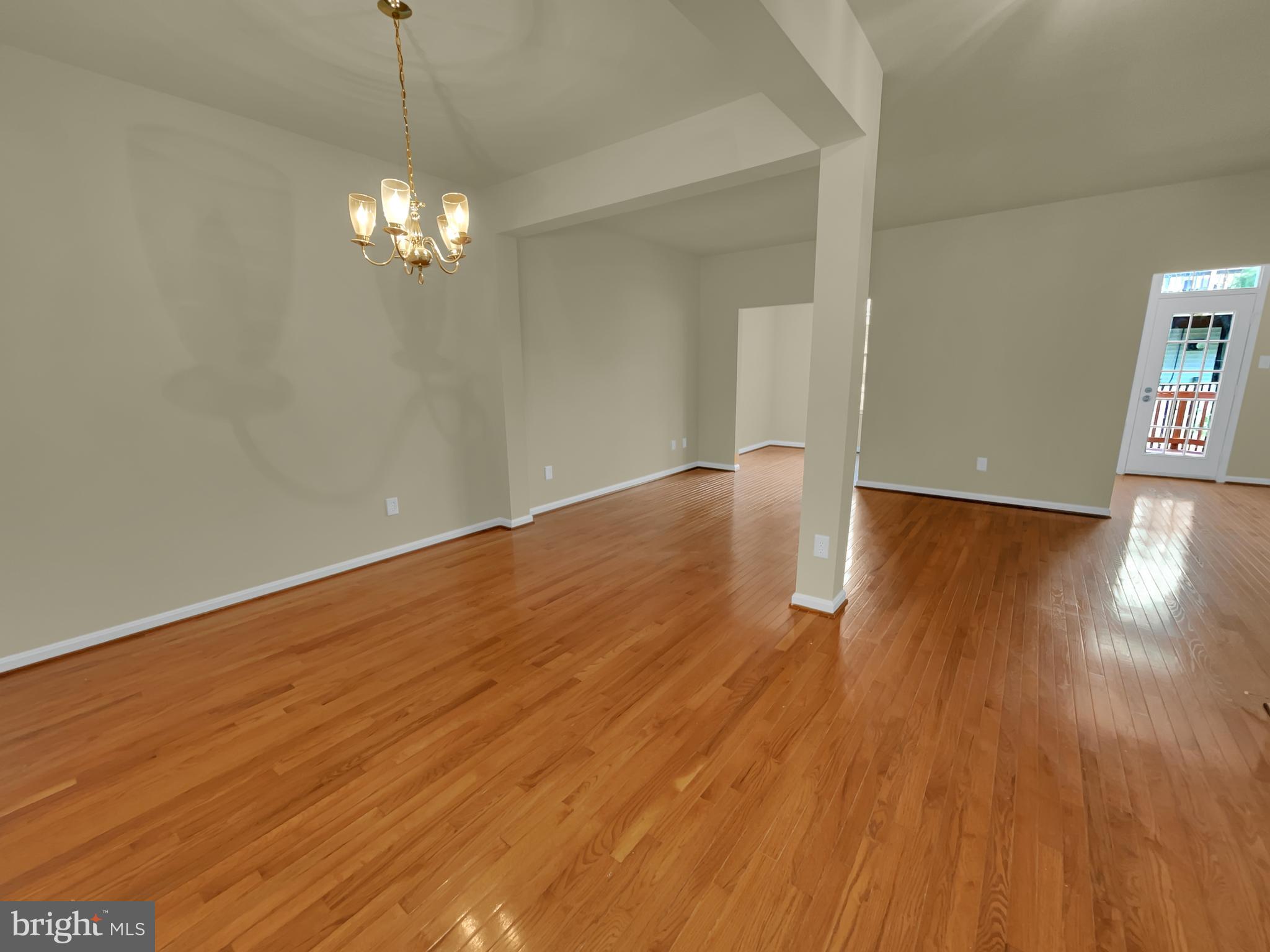 SULLY STATION - Residential