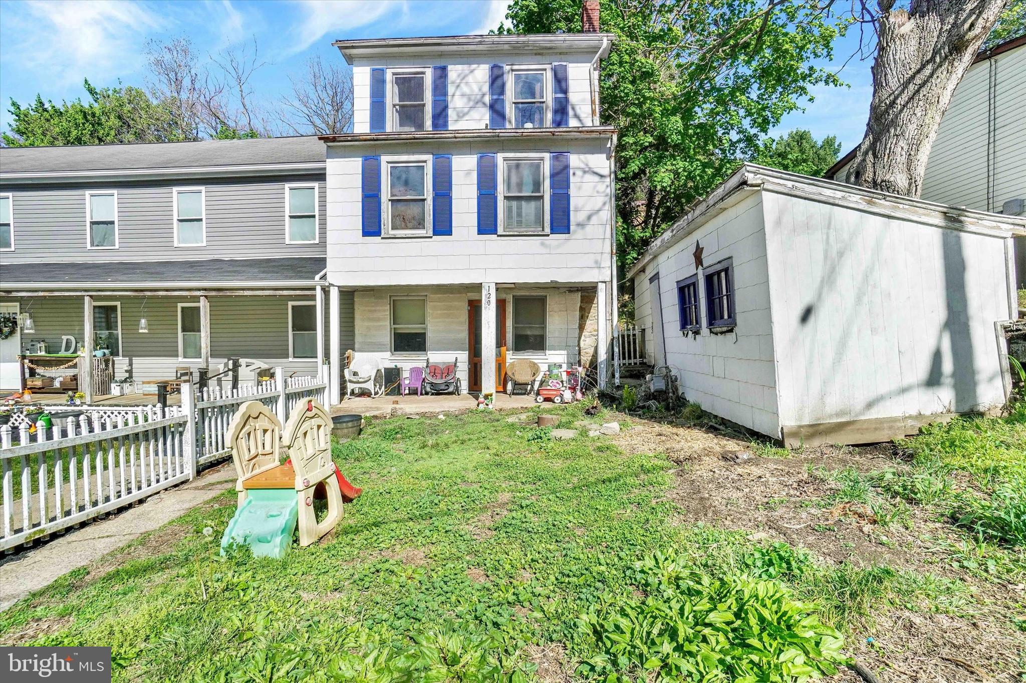 Nestled in the charming Glen Rock neighborhood, this delightful end-of-row townhouse offers a perfect blend of comfort and community. Built in 1880, its traditional architecture exudes character. The cozy interior features two inviting bedrooms and a full bathroom. The kitchen is equipped with essential appliances, including an dishwasher, built-in microwave, making meal preparation a joy. Glen Rock is known for its friendly atmosphere, with nearby parks perfect for leisurely strolls or picnics. Residents benefit from excellent public services and access to quality schools, fostering a strong sense of community. Experience the warmth of this home and the vibrant lifestyle that Glen Rock has to offer!