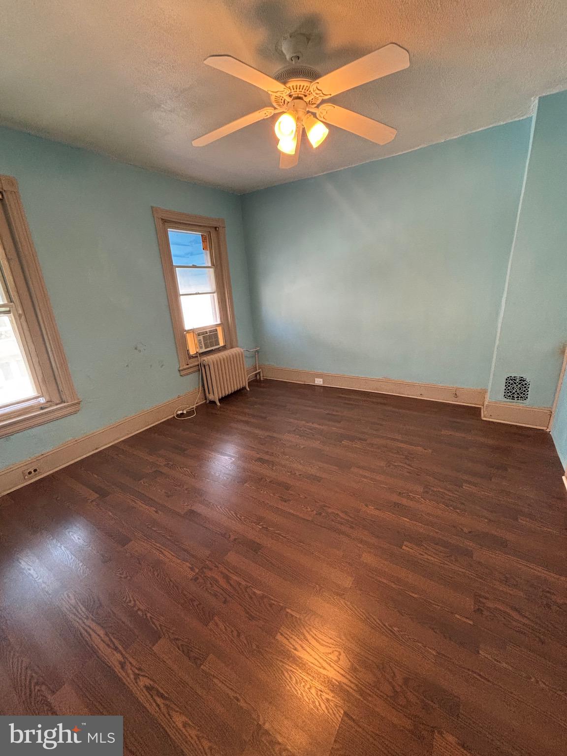 PHILADELPHIA (WEST) - Residential