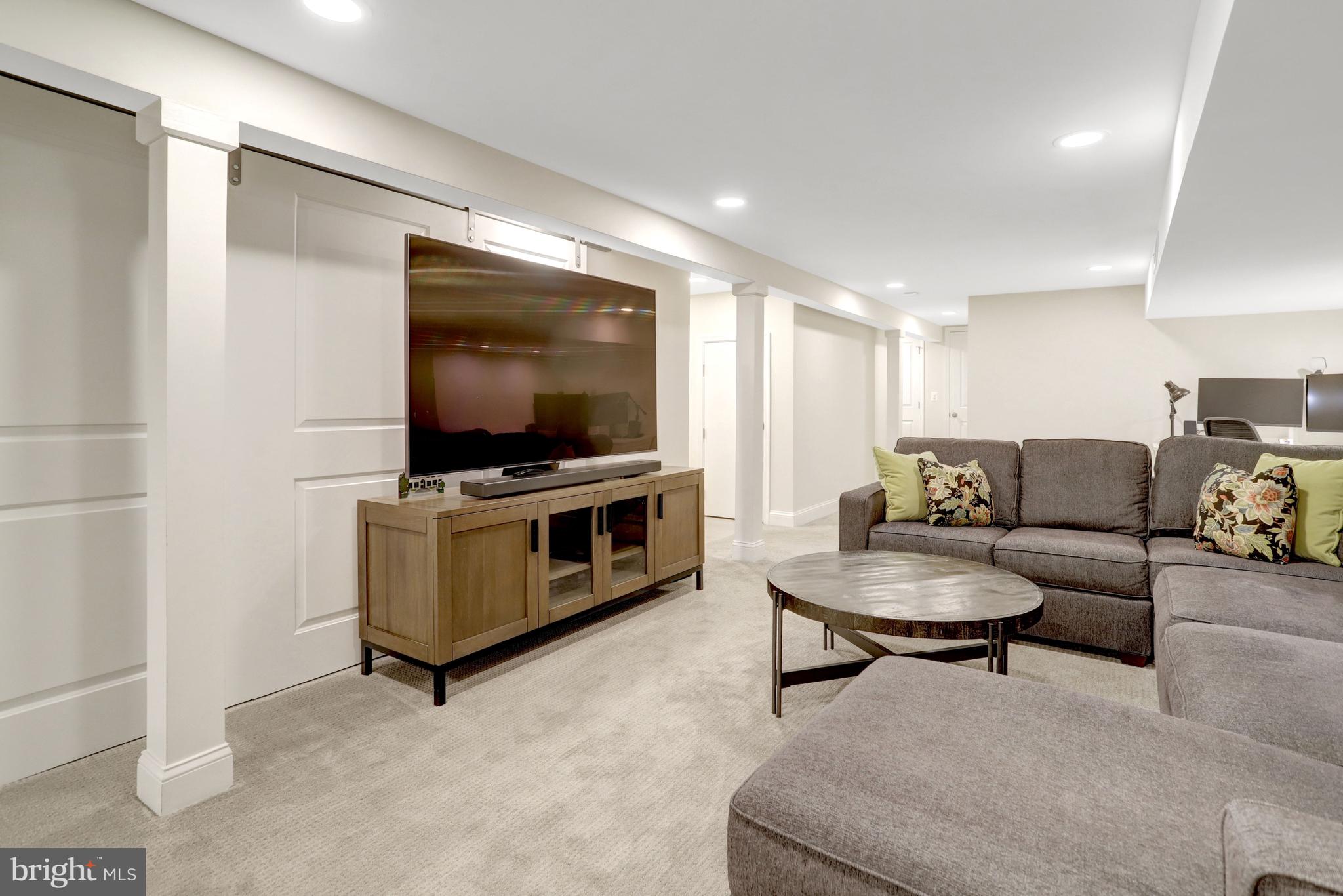 TARA - LEEWAY HEIGHTS - Residential