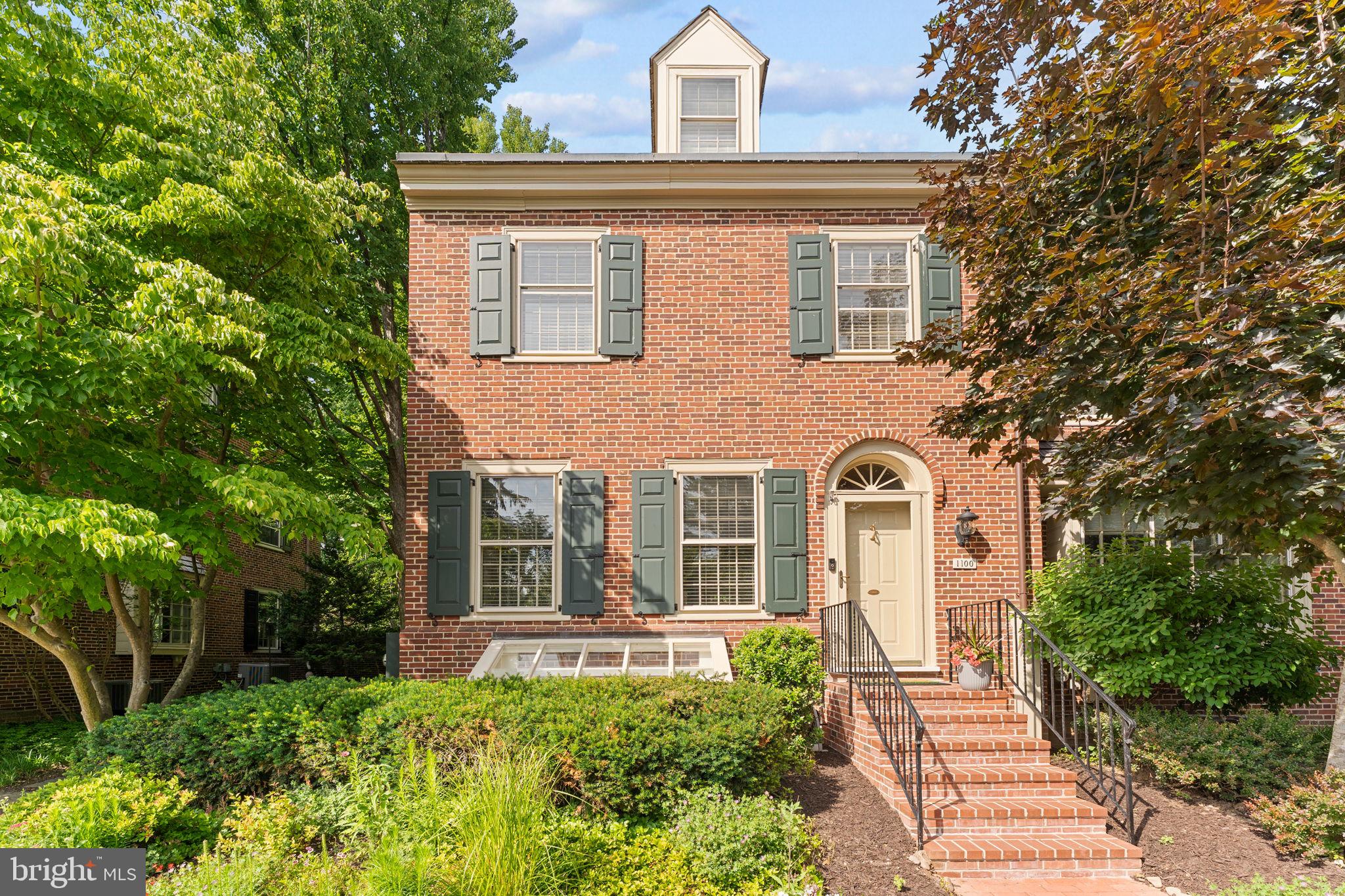 WILLOWMERE - Residential