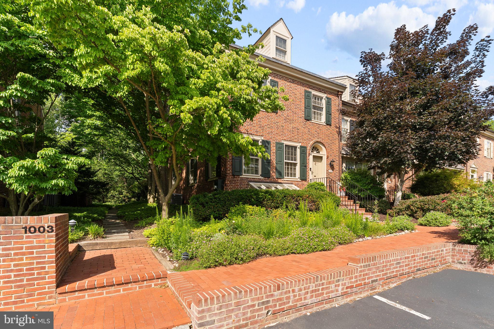 WILLOWMERE - Residential
