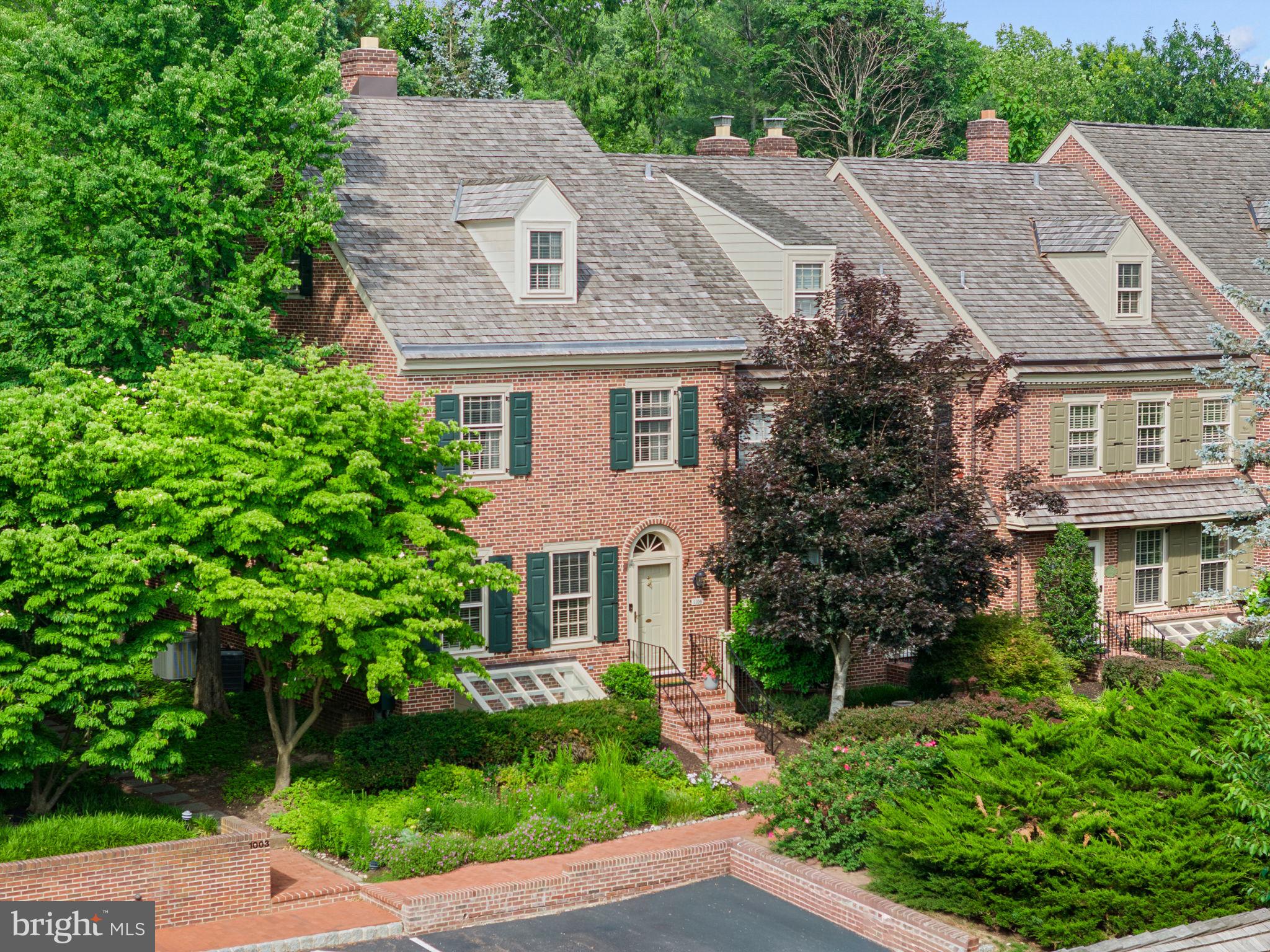 WILLOWMERE - Residential