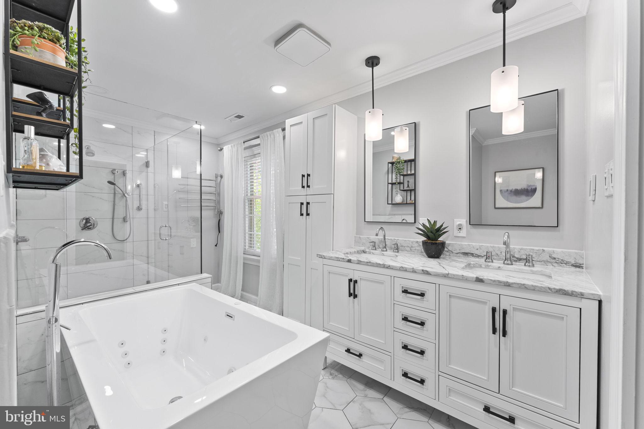 WILLOWMERE - Residential