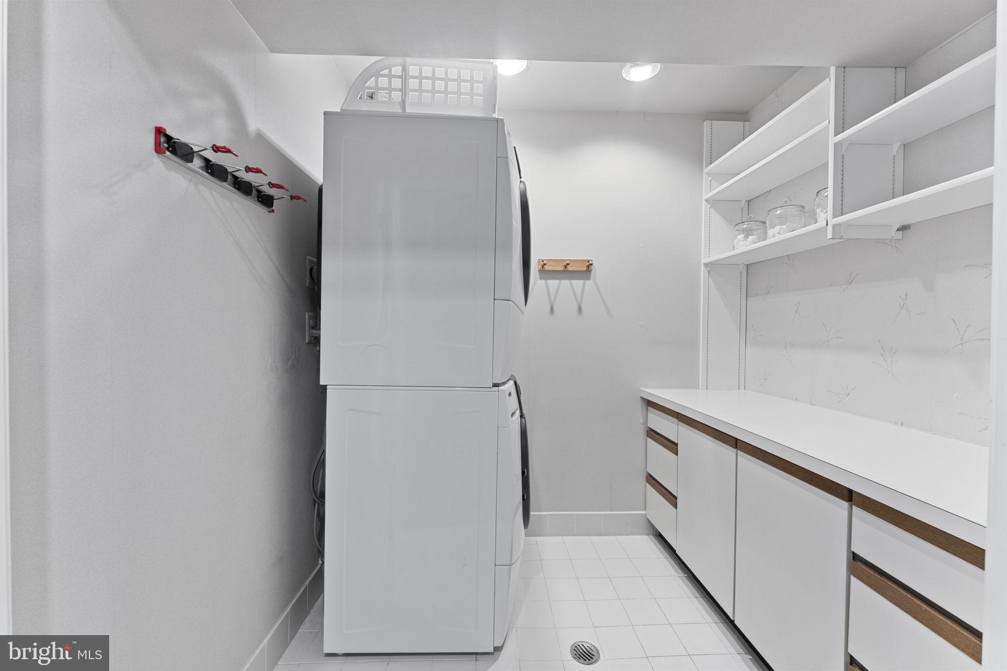 WILLOWMERE - Residential