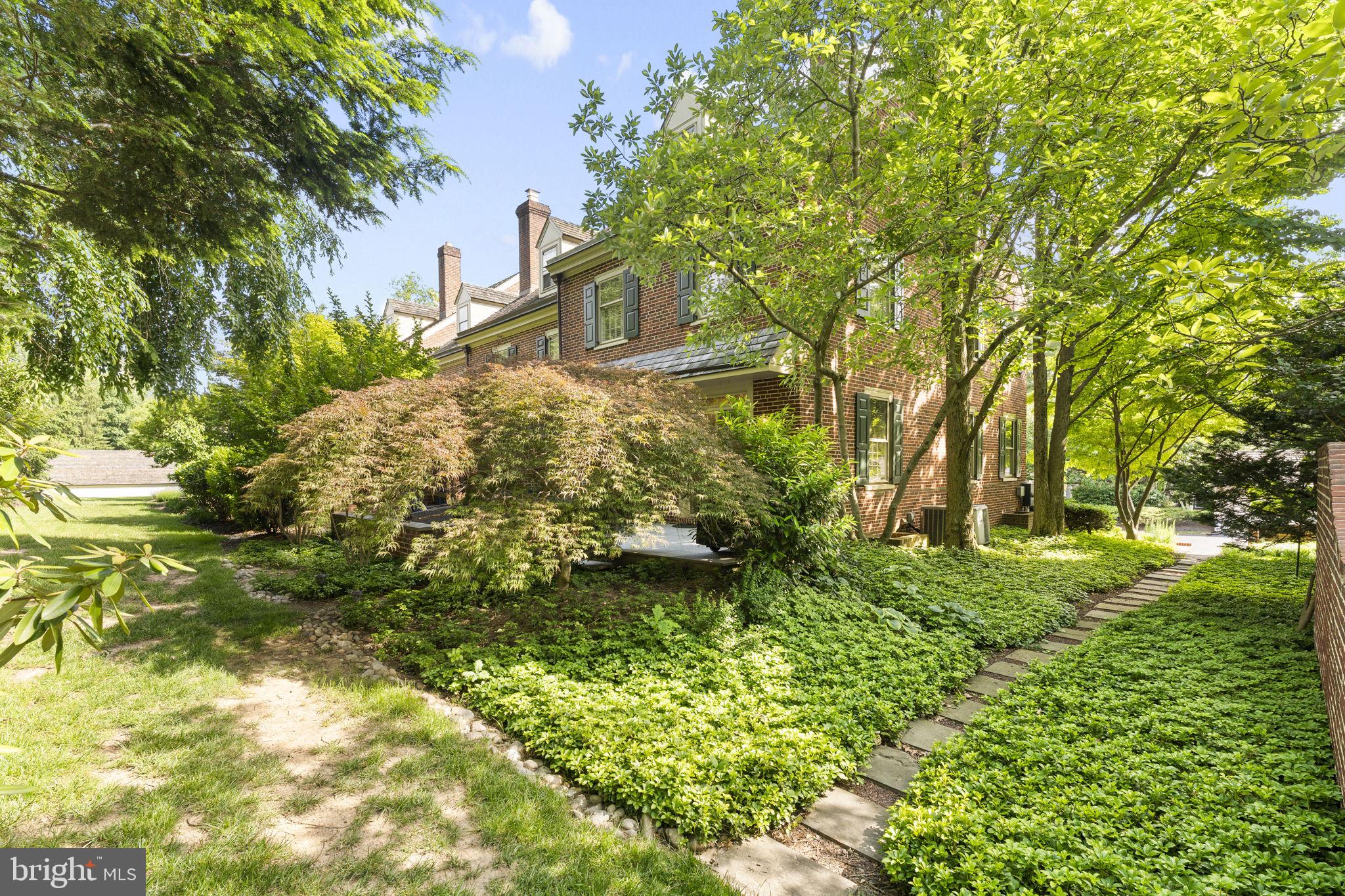 WILLOWMERE - Residential