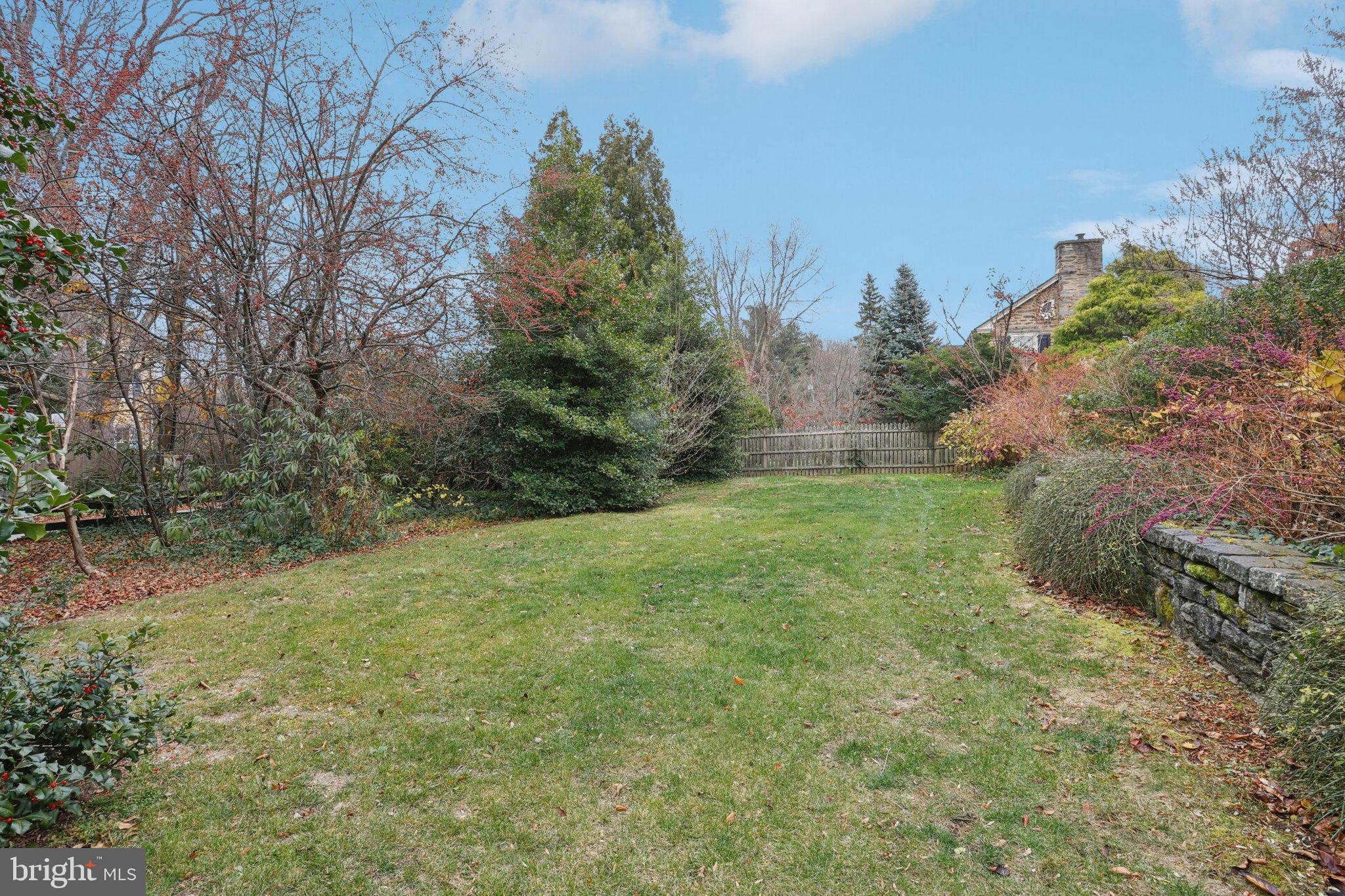 CHESTNUT HILL - Residential
