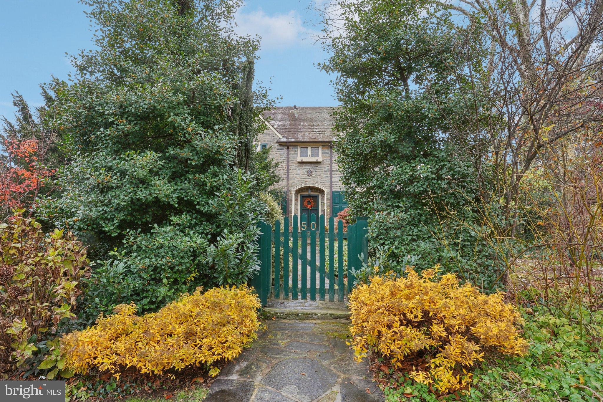 CHESTNUT HILL - Residential
