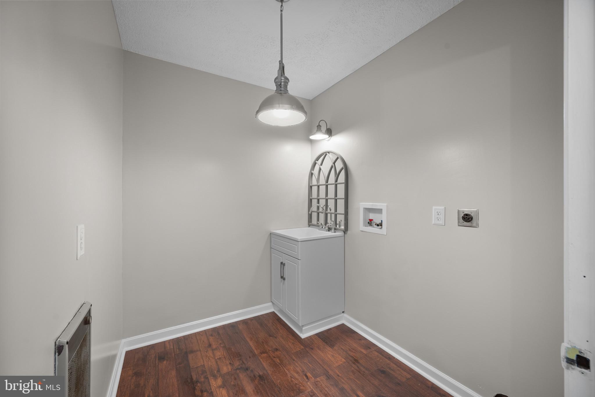 BERRYVILLE - Residential