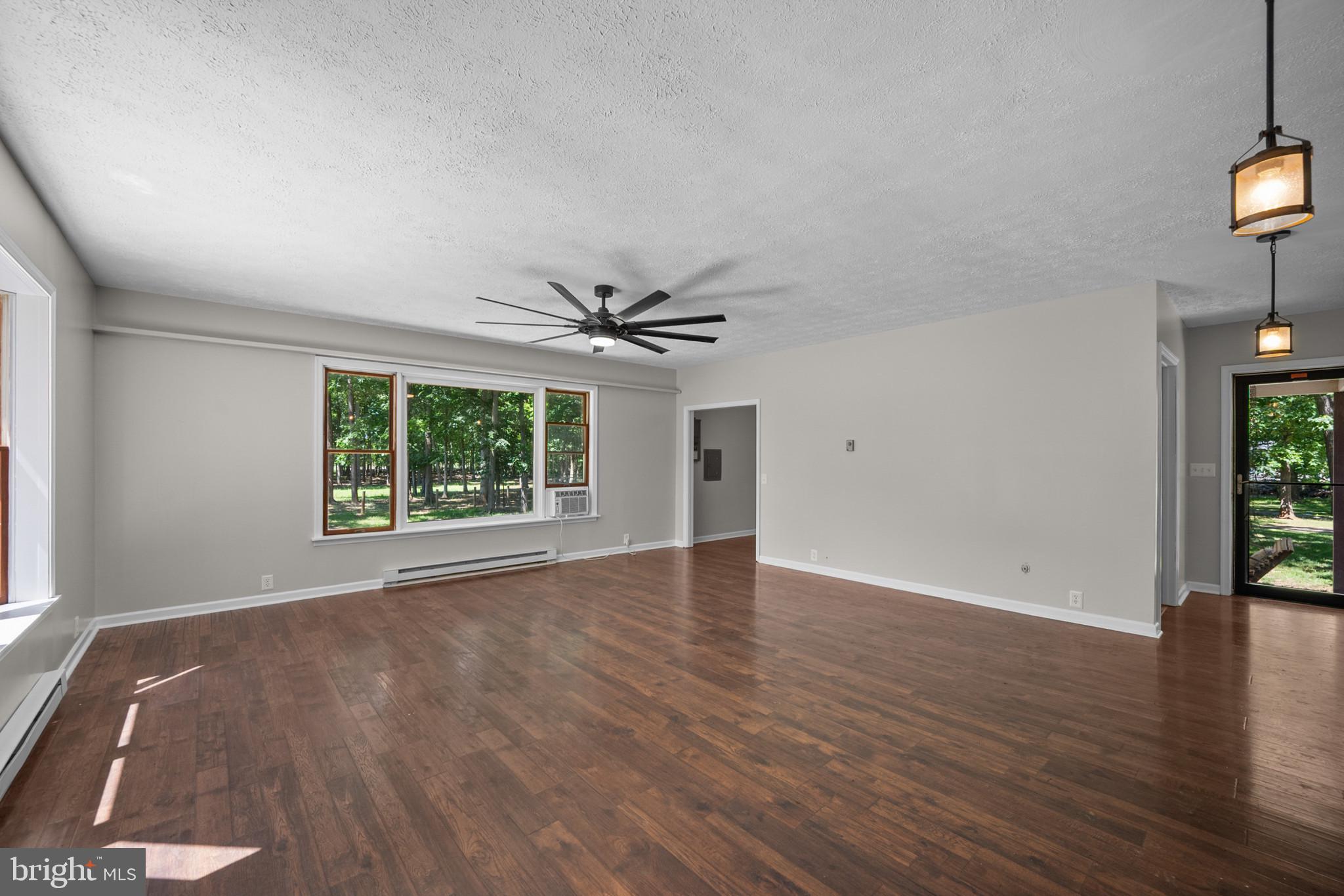 BERRYVILLE - Residential