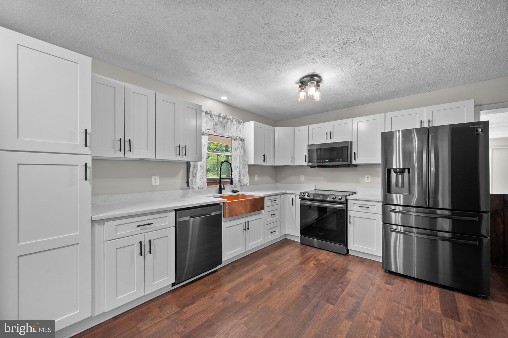 BERRYVILLE - Residential