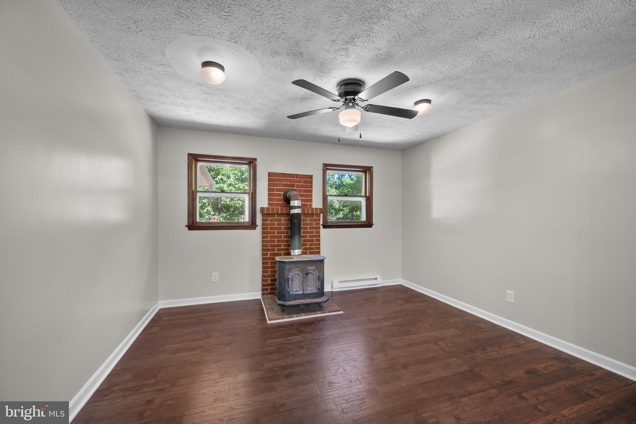 BERRYVILLE - Residential