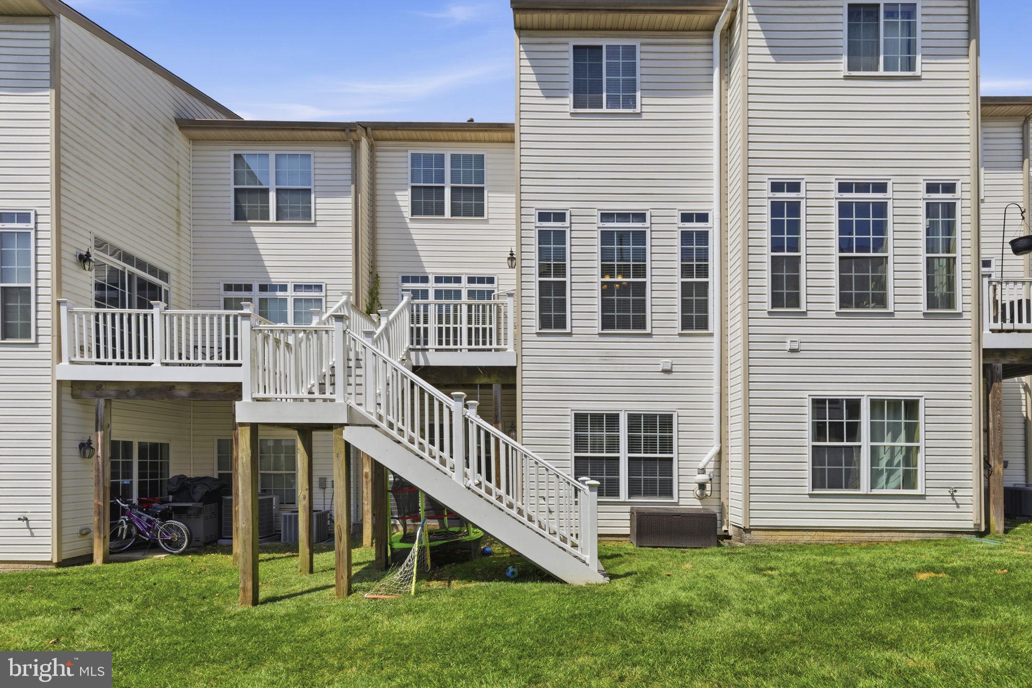 MONMOUTH MEADOWS - Residential
