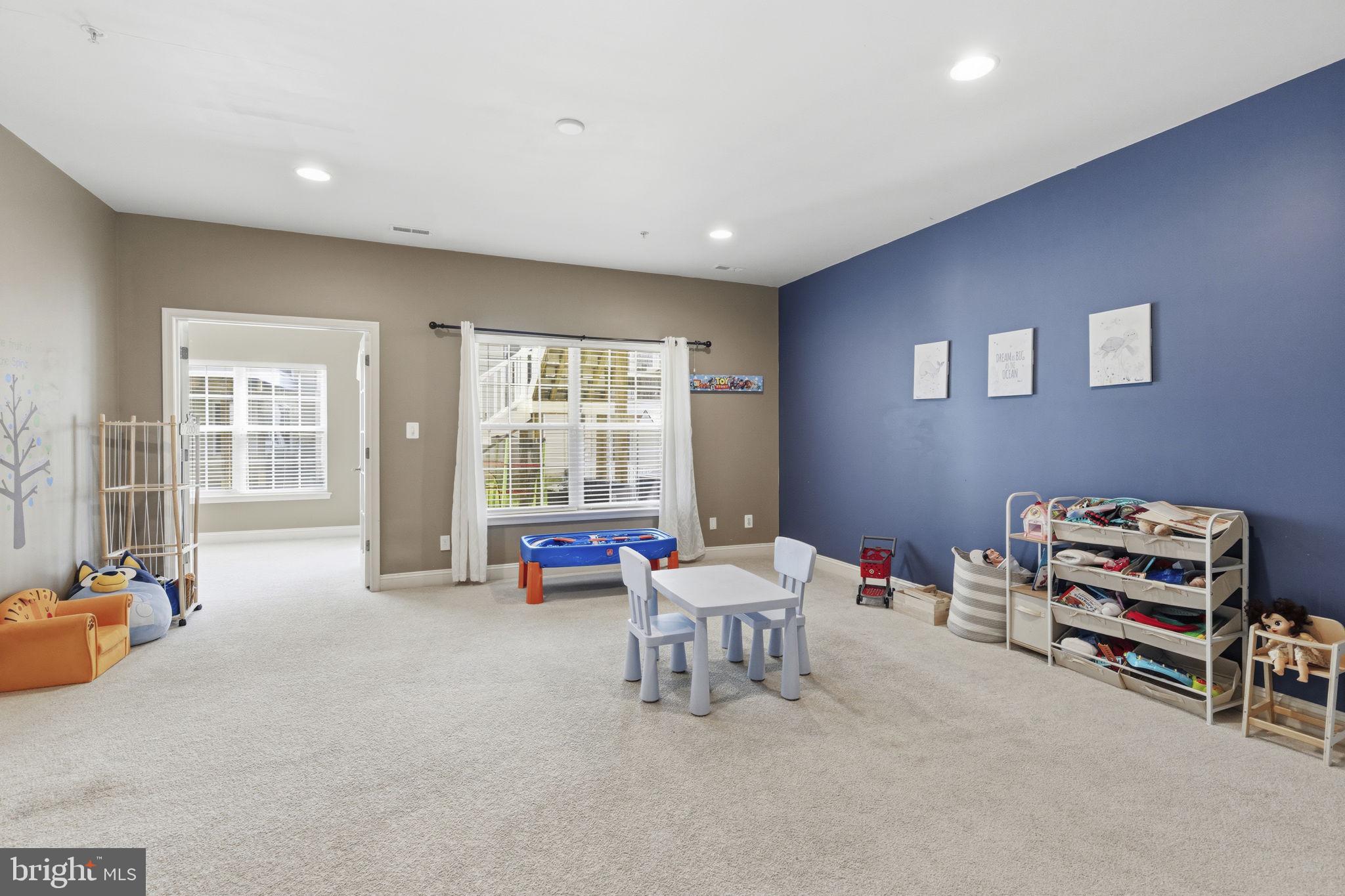 MONMOUTH MEADOWS - Residential