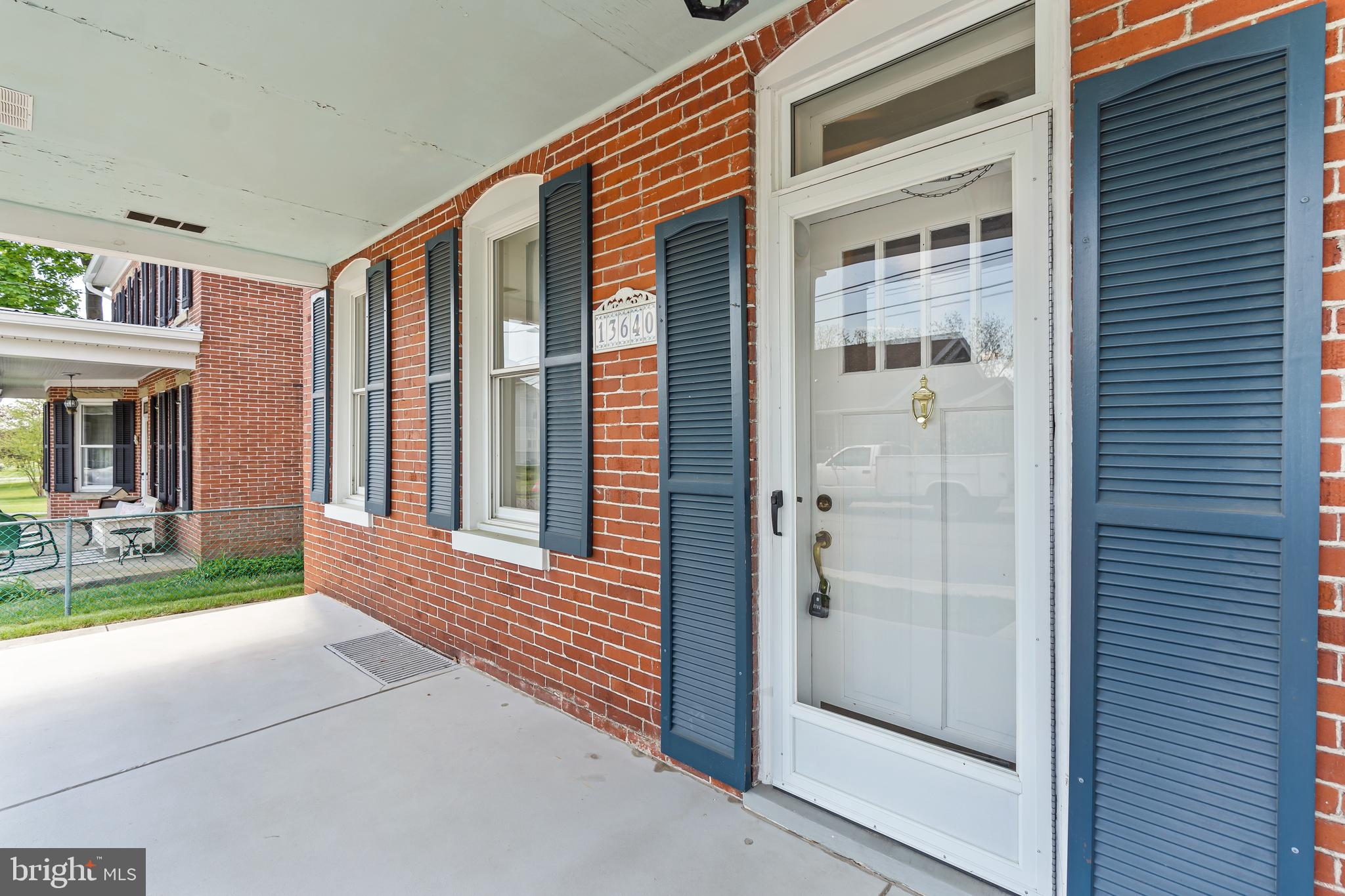 MAUGANSVILLE - Residential
