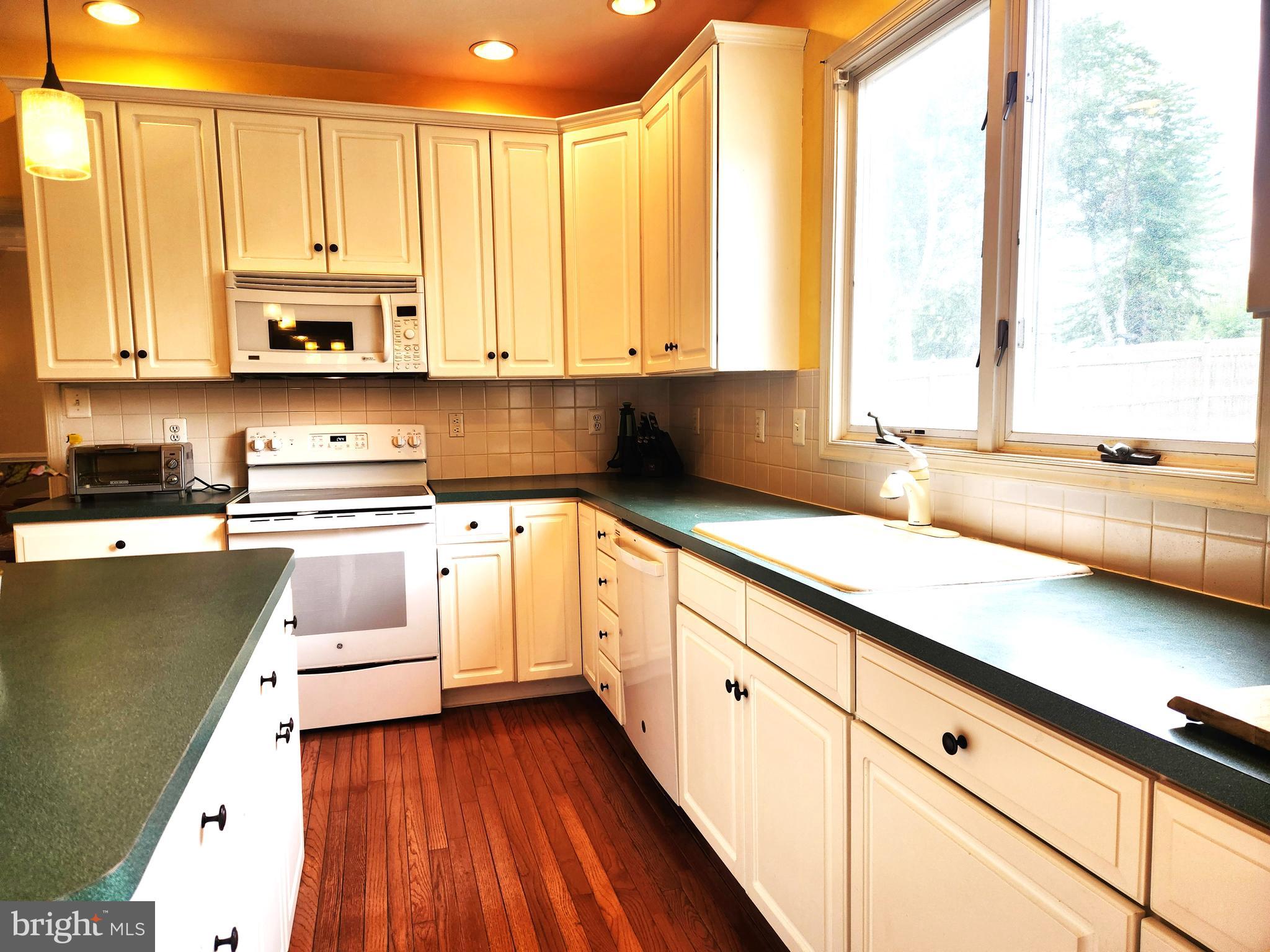 AFTON CHASE - Residential