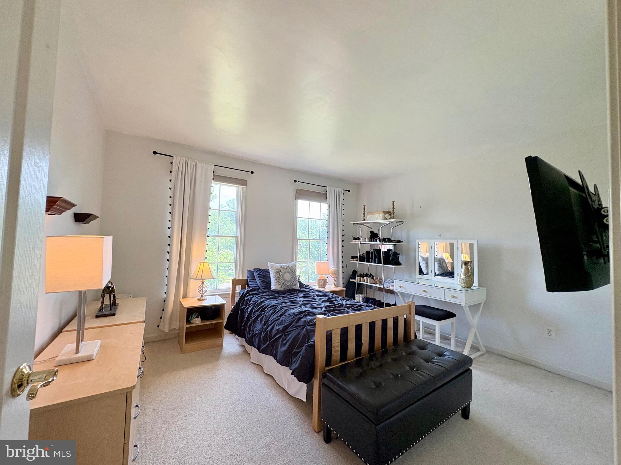 AFTON CHASE - Residential