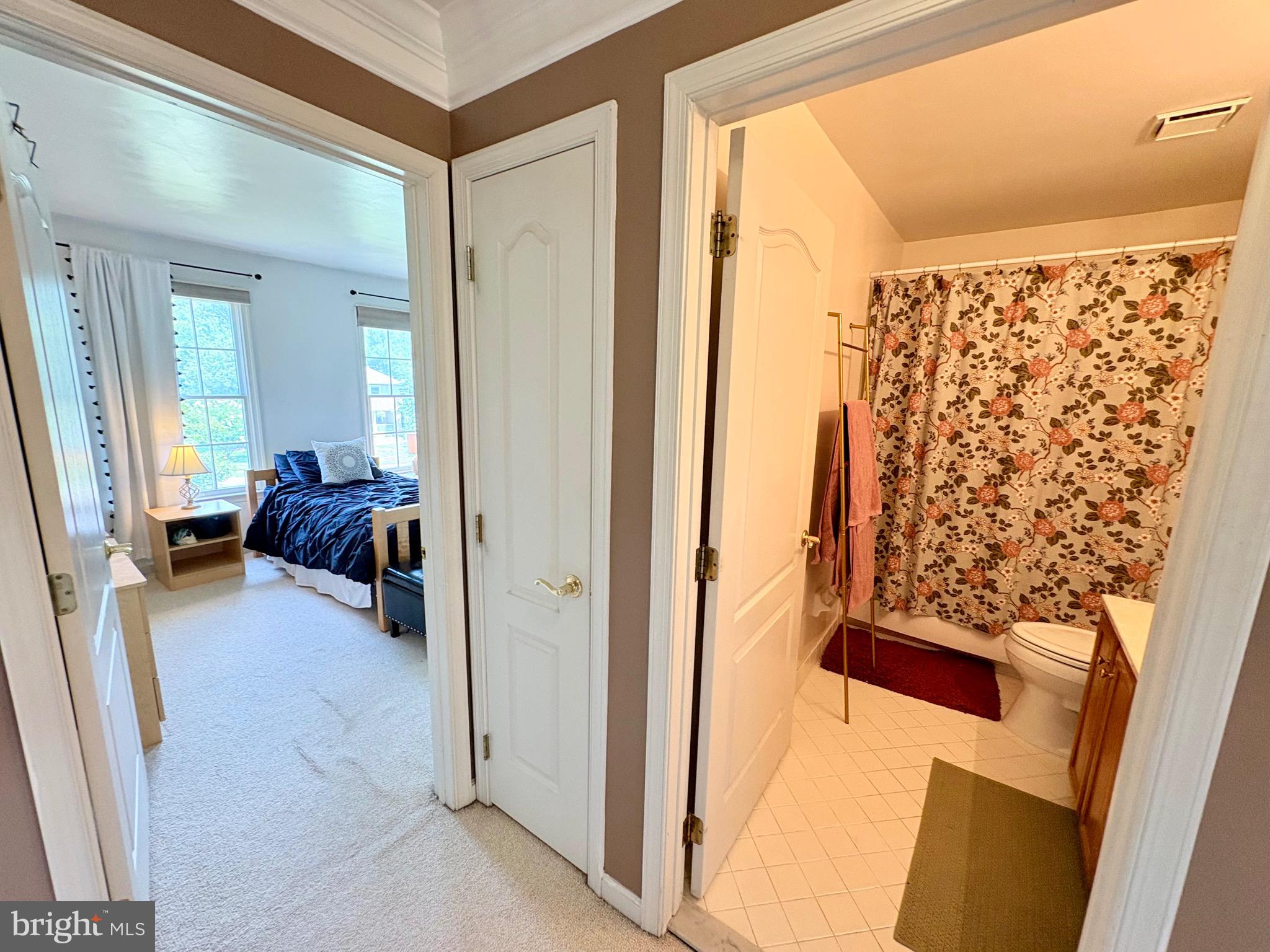 AFTON CHASE - Residential