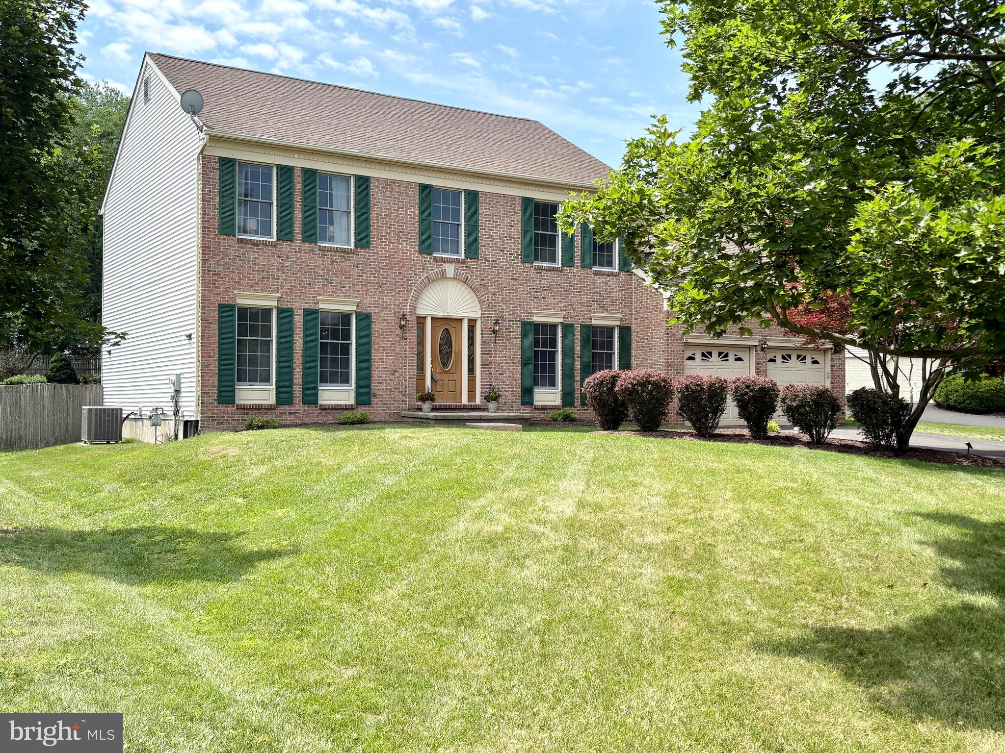 Welcome to the very finest in desirable Lower Makefield living … Location, Features and Comfort.  947 Countess Drive boasts the classic beauty of brick combined with the convenience of maintenance free textured vinyl siding. A combination of wood floors and carpeting grace the main level with a stunning grand two story foyer.  The spacious kitchen is even more so with the bonus addition of a rarely offered bump-out with skylight.  Start your mornings and end your evenings while taking in the peaceful park-like backyard setting.  For the many efficiencies a kitchen requires, you are good to go with generous island space, organizing desk, pantry, and nearby laundry room and half bath.   The sunken familyroom with fireplace provides a welcome setting for your choice of catching-up with one another or welcome relaxation.  For that little bit of extra quiet, the study off the foyer provides space for a home office or hobby room.  Bedrooms are generously sized with the Master Bedroom featuring a walk in closet and spacious bath with shower, soaking tub and double vanity.  The clean, dry unfinished basement provides the opportunity to finish as desired.  Afton Chase is within walking distance to the Lower Makefield community pool, library, ball fields and community center.   For commuters and those looking for weekend getaways, your proximity to interstate highways and trains makes for reasonable travel to Philadelphia, New York City, the Poconos and Washington DC.  947 Countess Drive is easy to show.