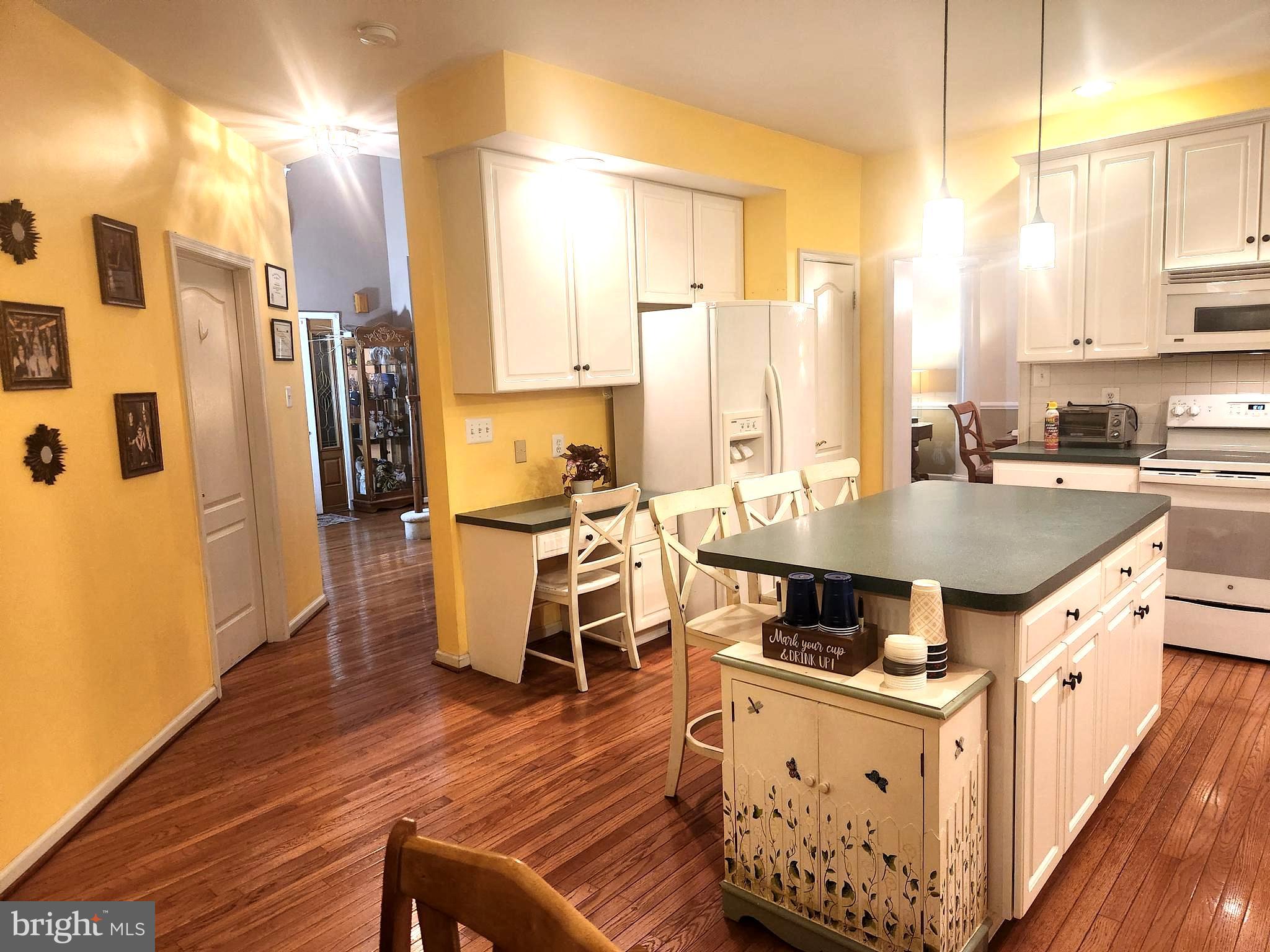 AFTON CHASE - Residential