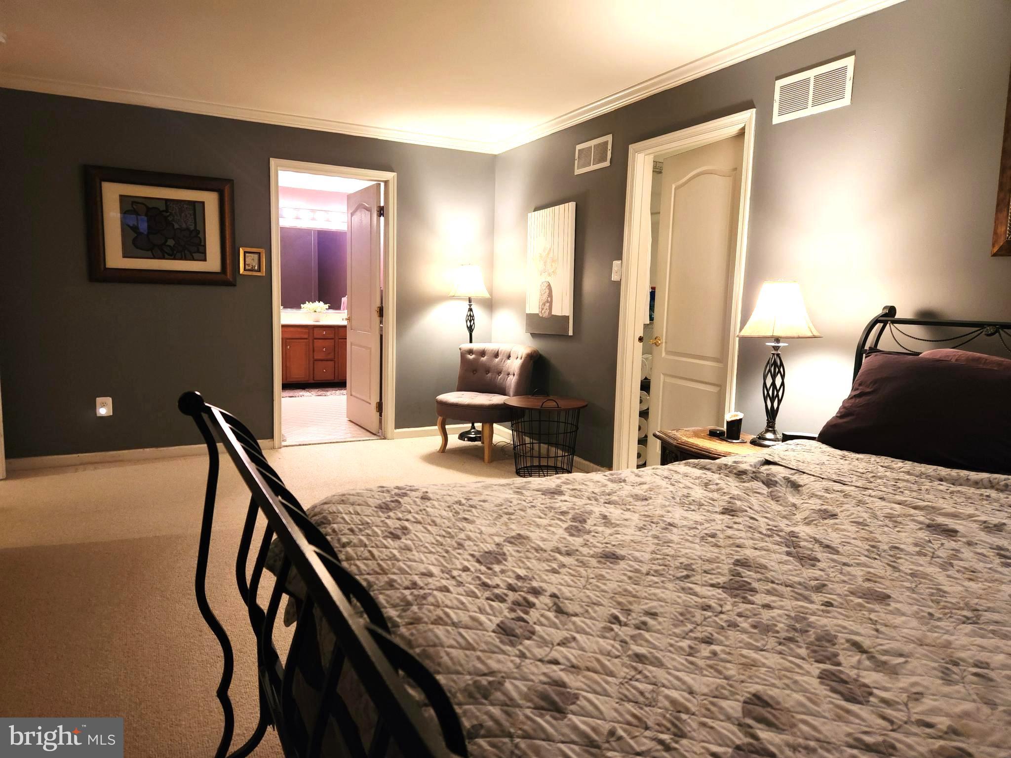 AFTON CHASE - Residential