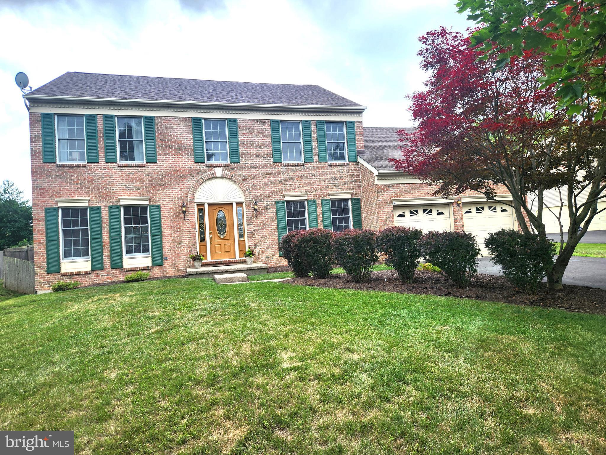 Welcome to the very finest in desirable Lower Makefield living … Location, Features and Comfort.  947 Countess Drive boasts the classic beauty of brick combined with the convenience of maintenance free textured vinyl siding. A combination of wood floors and carpeting grace the main level with a stunning grand two story foyer.  The spacious kitchen is even more so with the bonus addition of a rarely offered bump-out with skylight.  Start your mornings and end your evenings while taking in the peaceful park-like backyard setting.  For the many efficiencies a kitchen requires, you are good to go with generous island space, organizing desk, pantry, and nearby laundry room and half bath.   The sunken familyroom with fireplace provides a welcome setting for your choice of catching-up with one another or welcome relaxation.  For that little bit of extra quiet, the study off the foyer provides space for a home office or hobby room.  Bedrooms are generously sized with the Master Bedroom featuring a walk in closet and spacious bath with shower, soaking tub and double vanity.  The clean, dry unfinished basement provides the opportunity to finish as desired.  Afton Chase is within walking distance to the Lower Makefield community pool, library, ball fields and community center.   For commuters and those looking for weekend getaways, your proximity to interstate highways and trains makes for reasonable travel to Philadelphia, New York City, the Poconos and Washington DC.  947 Countess Drive is easy to show.
