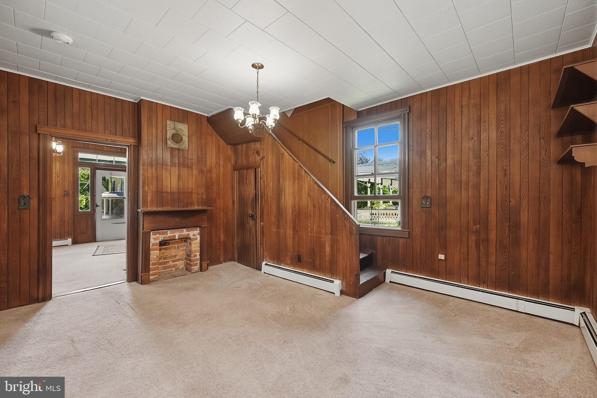 MOUNTAIN LAKE PARK - Residential