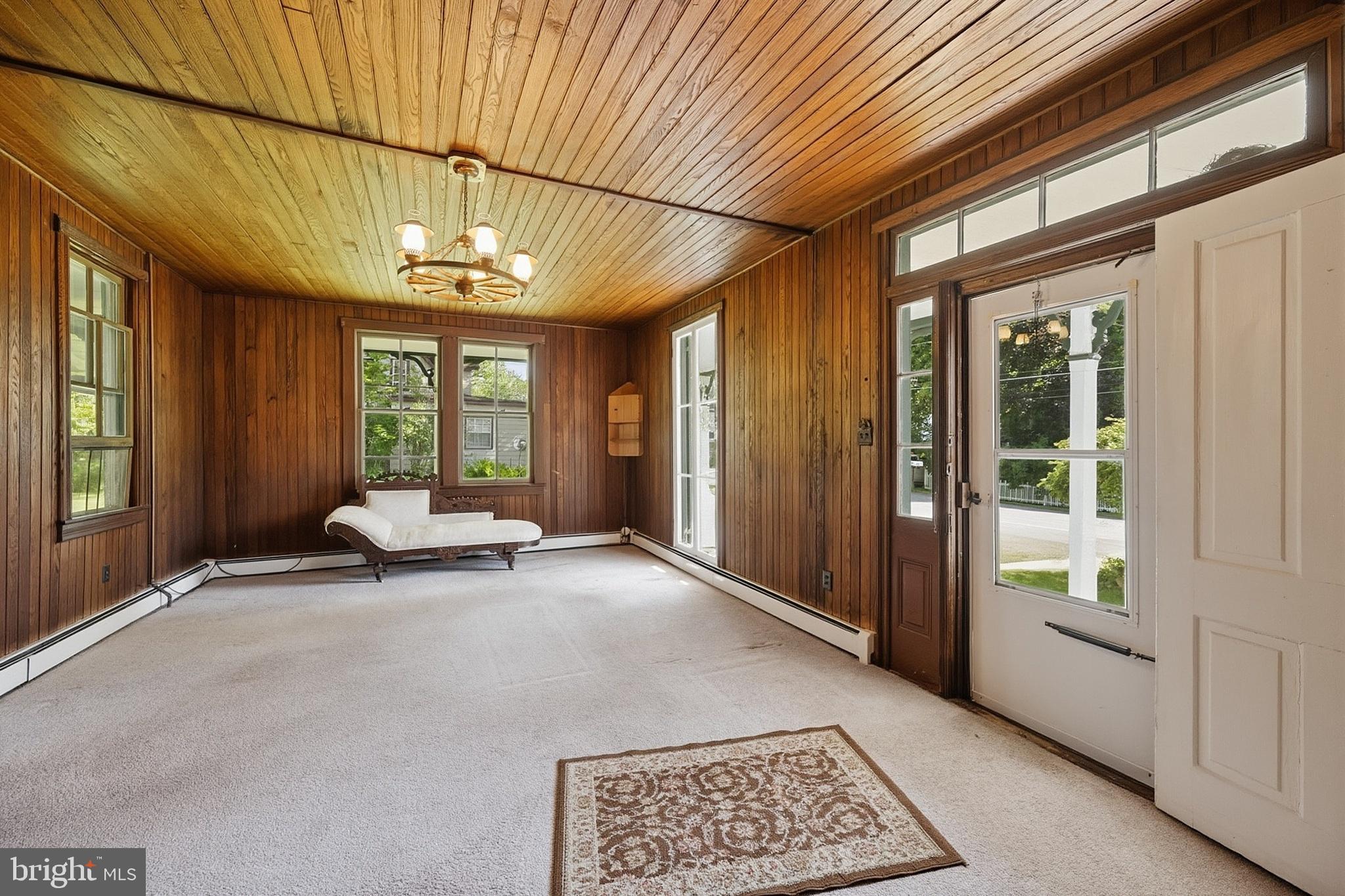 MOUNTAIN LAKE PARK - Residential