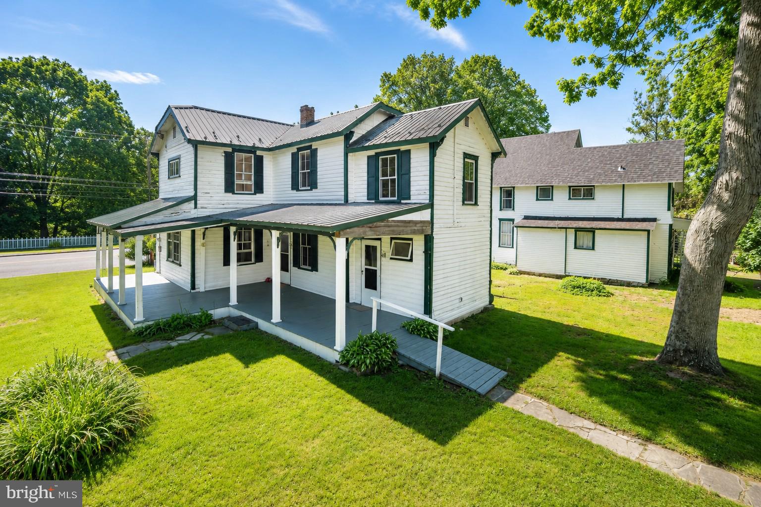 MOUNTAIN LAKE PARK - Residential