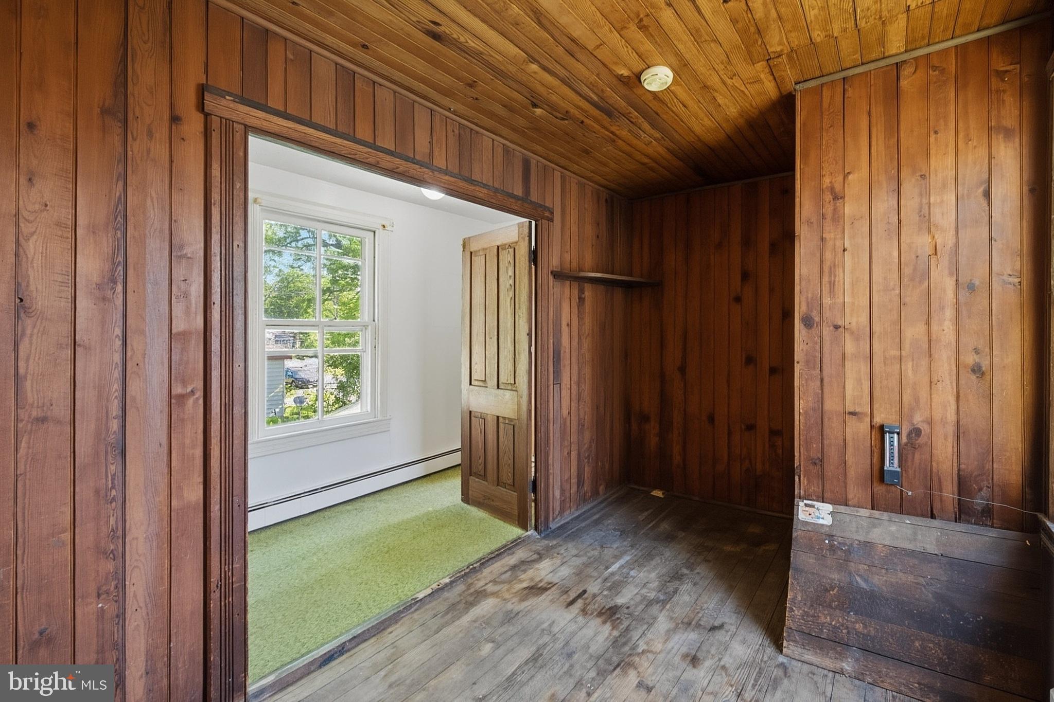 MOUNTAIN LAKE PARK - Residential