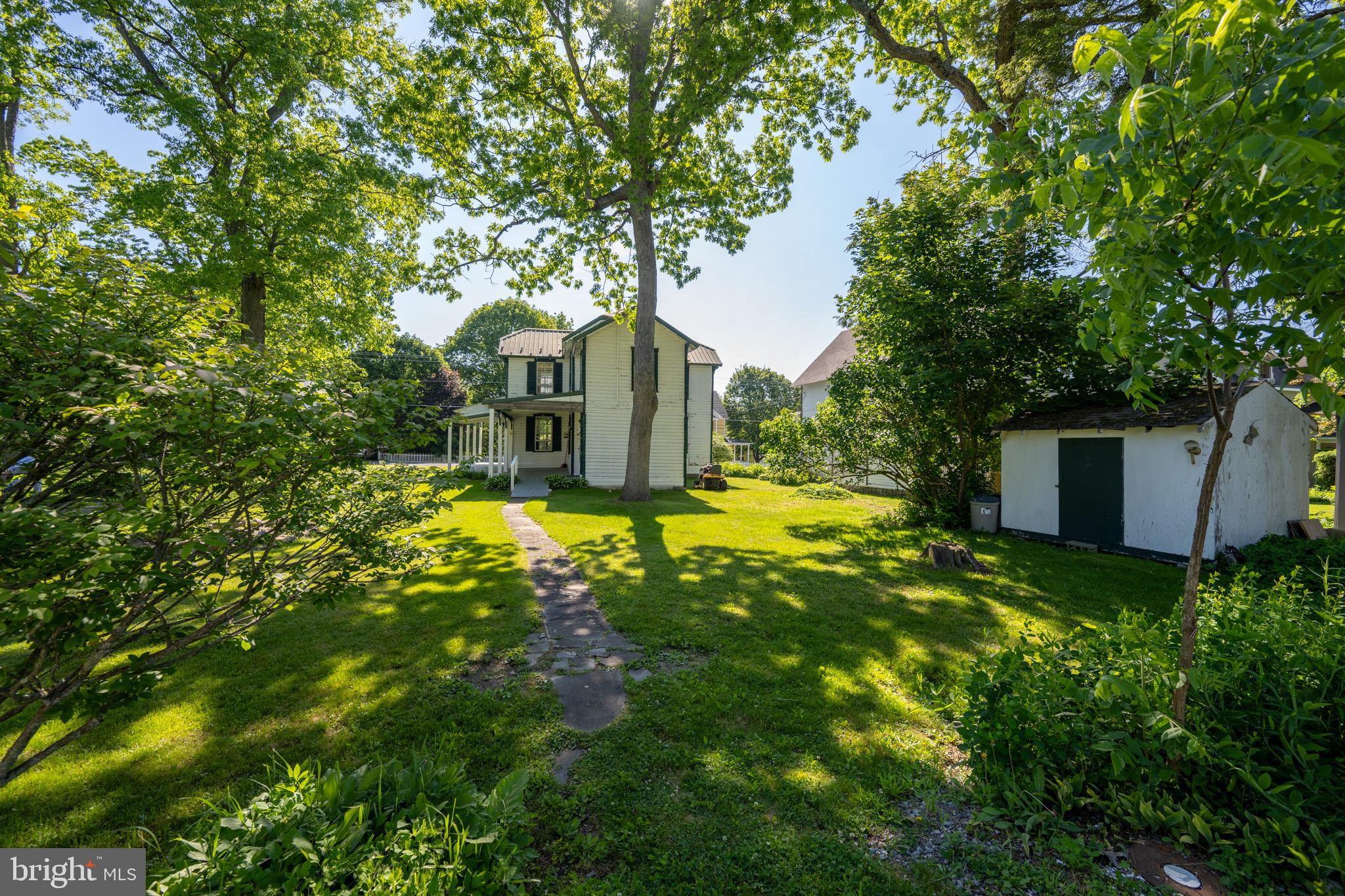 MOUNTAIN LAKE PARK - Residential