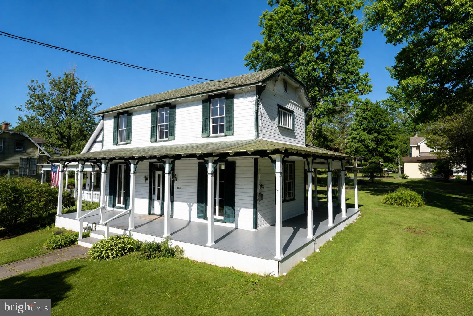MOUNTAIN LAKE PARK - Residential
