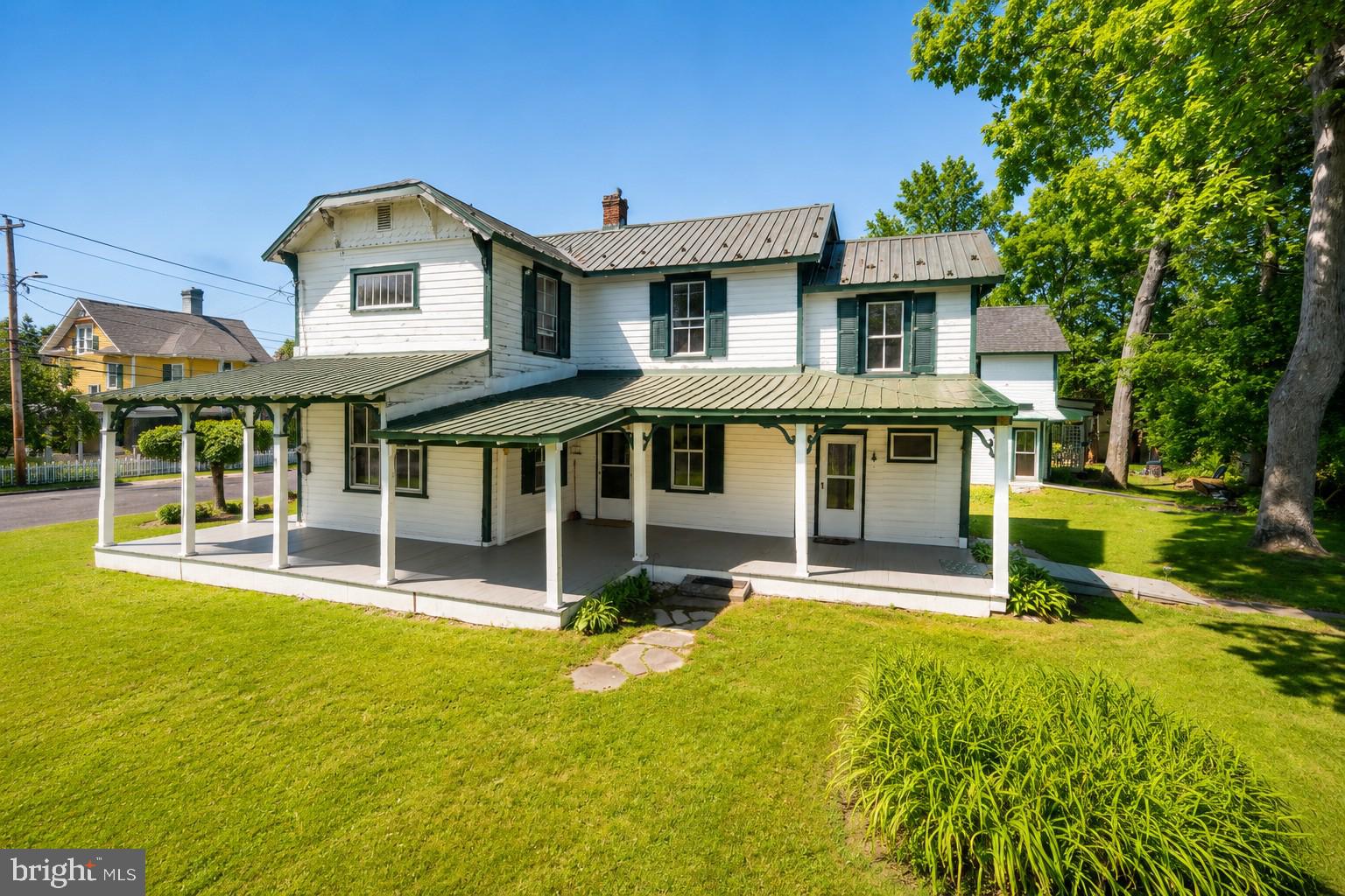 MOUNTAIN LAKE PARK - Residential