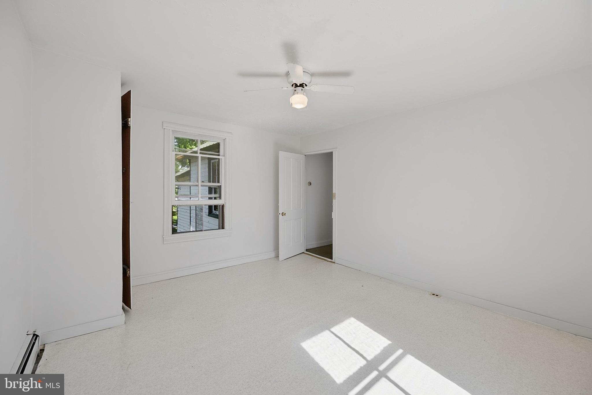 MOUNTAIN LAKE PARK - Residential