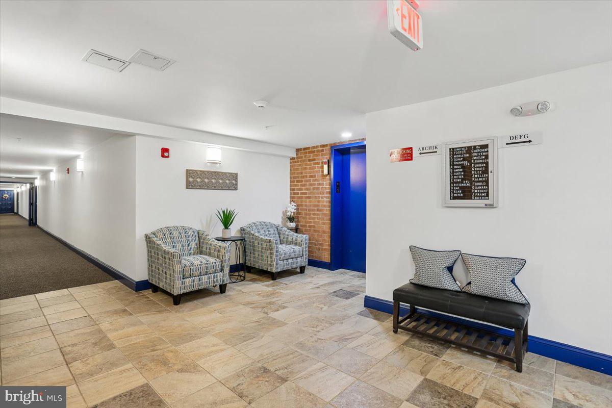 LEISURE WORLD - Residential