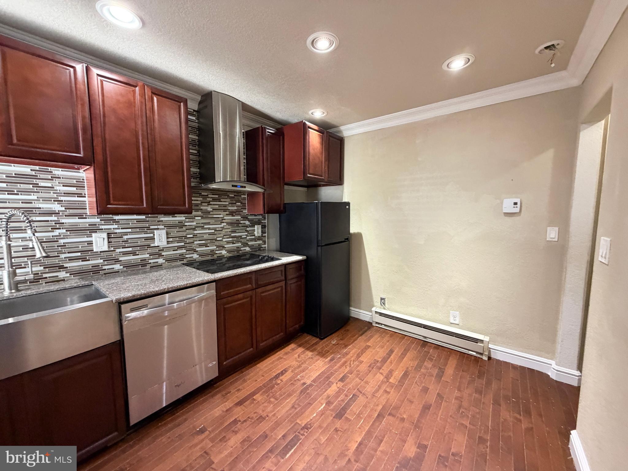 POINT BREEZE - Residential Income