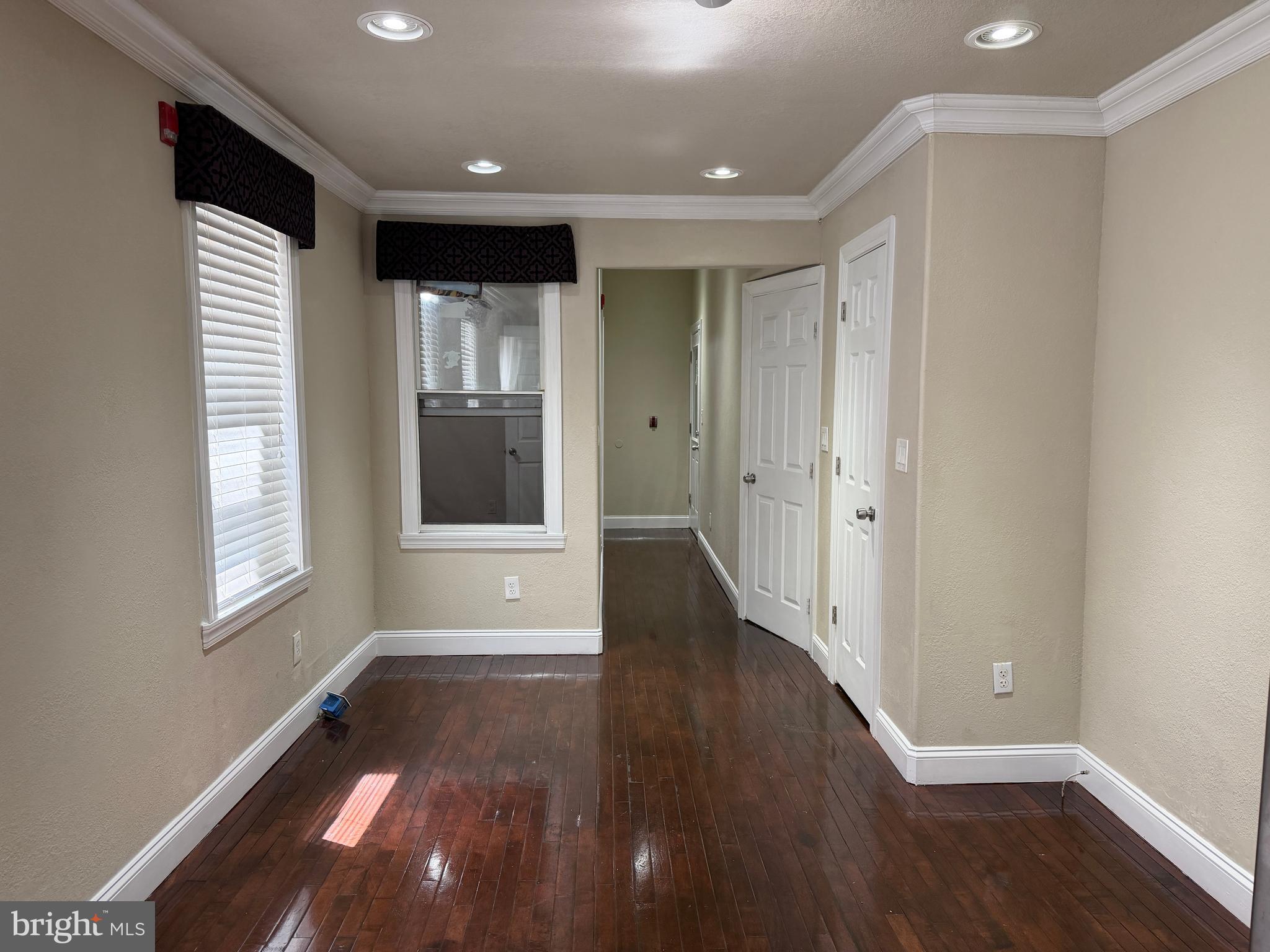 POINT BREEZE - Residential Income