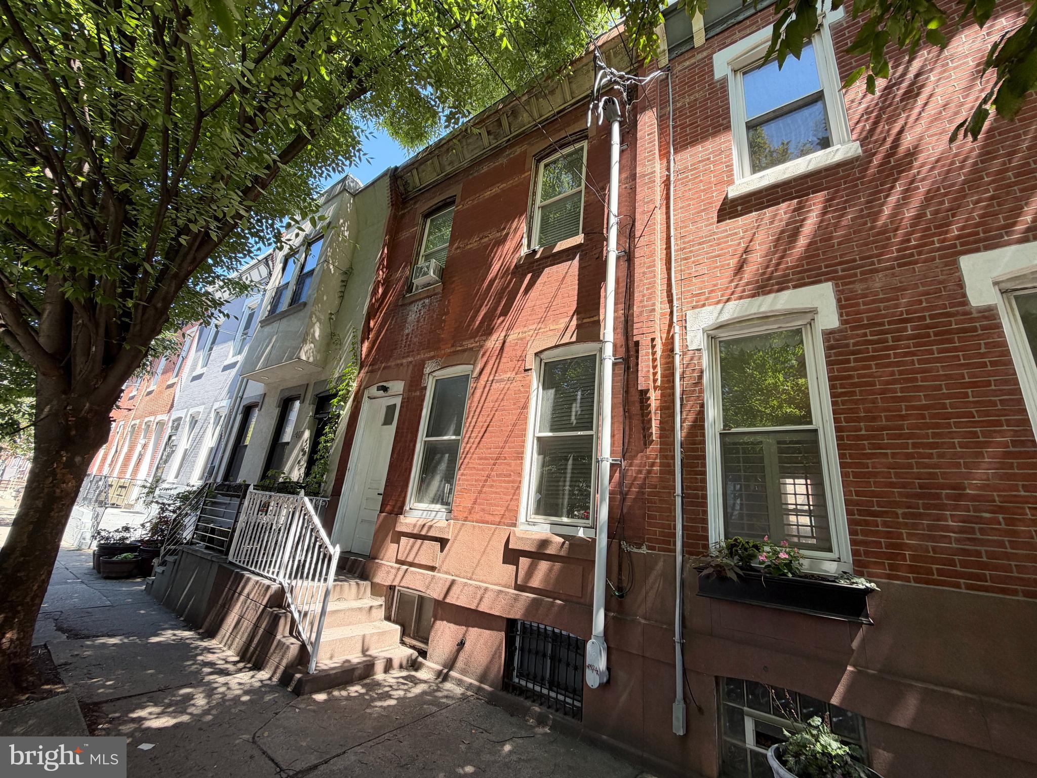 POINT BREEZE - Residential Income